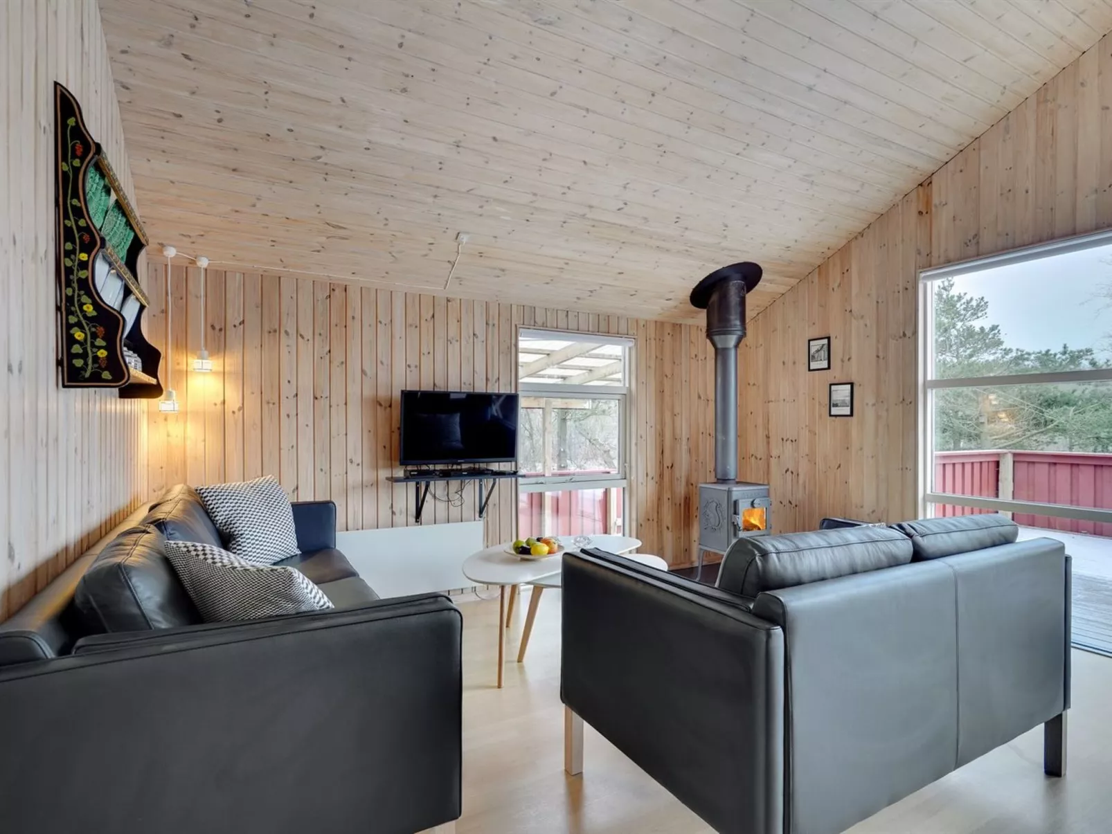 "Halla" - 200m to the fjord-Binnen