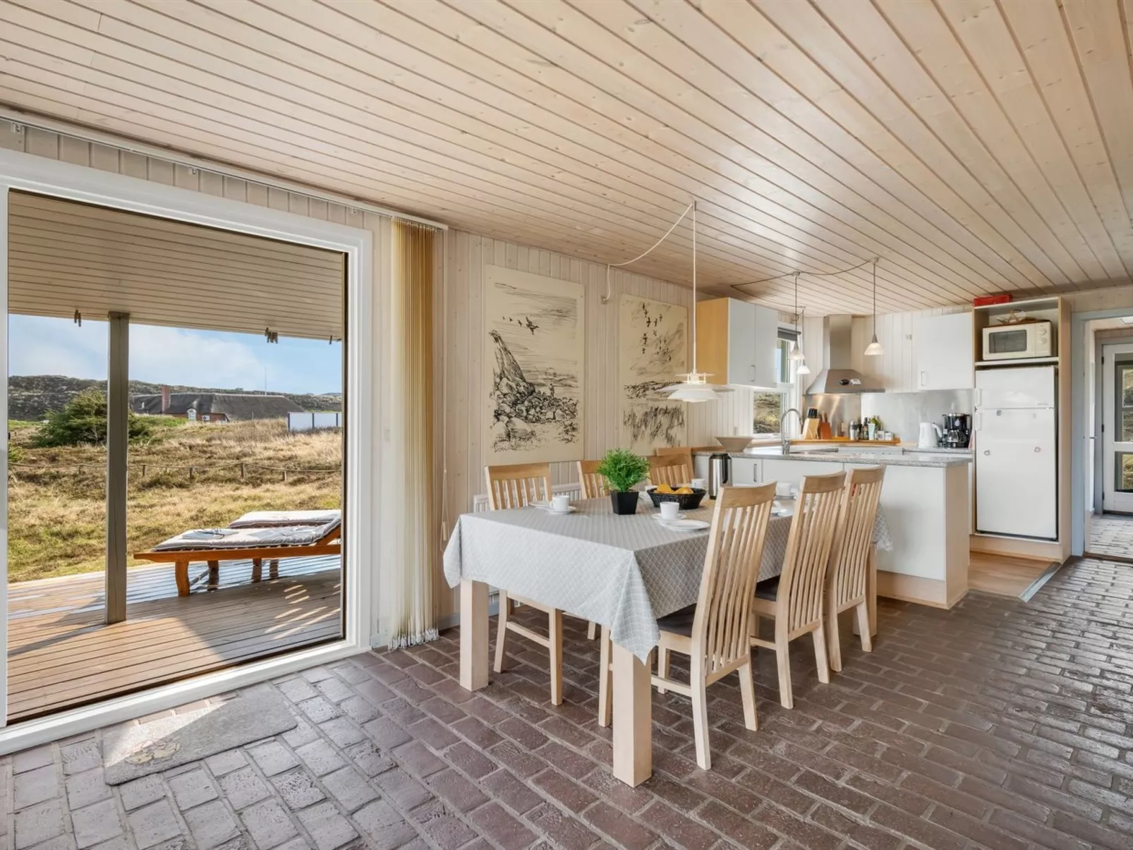 "Sutere" - 200m to the fjord-Binnen