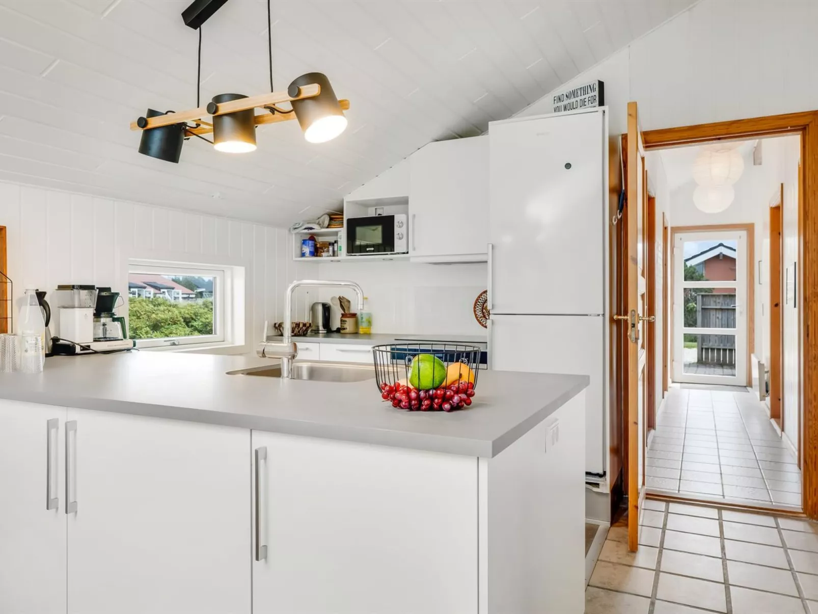 "Luzy" - 600m from the sea-Binnen