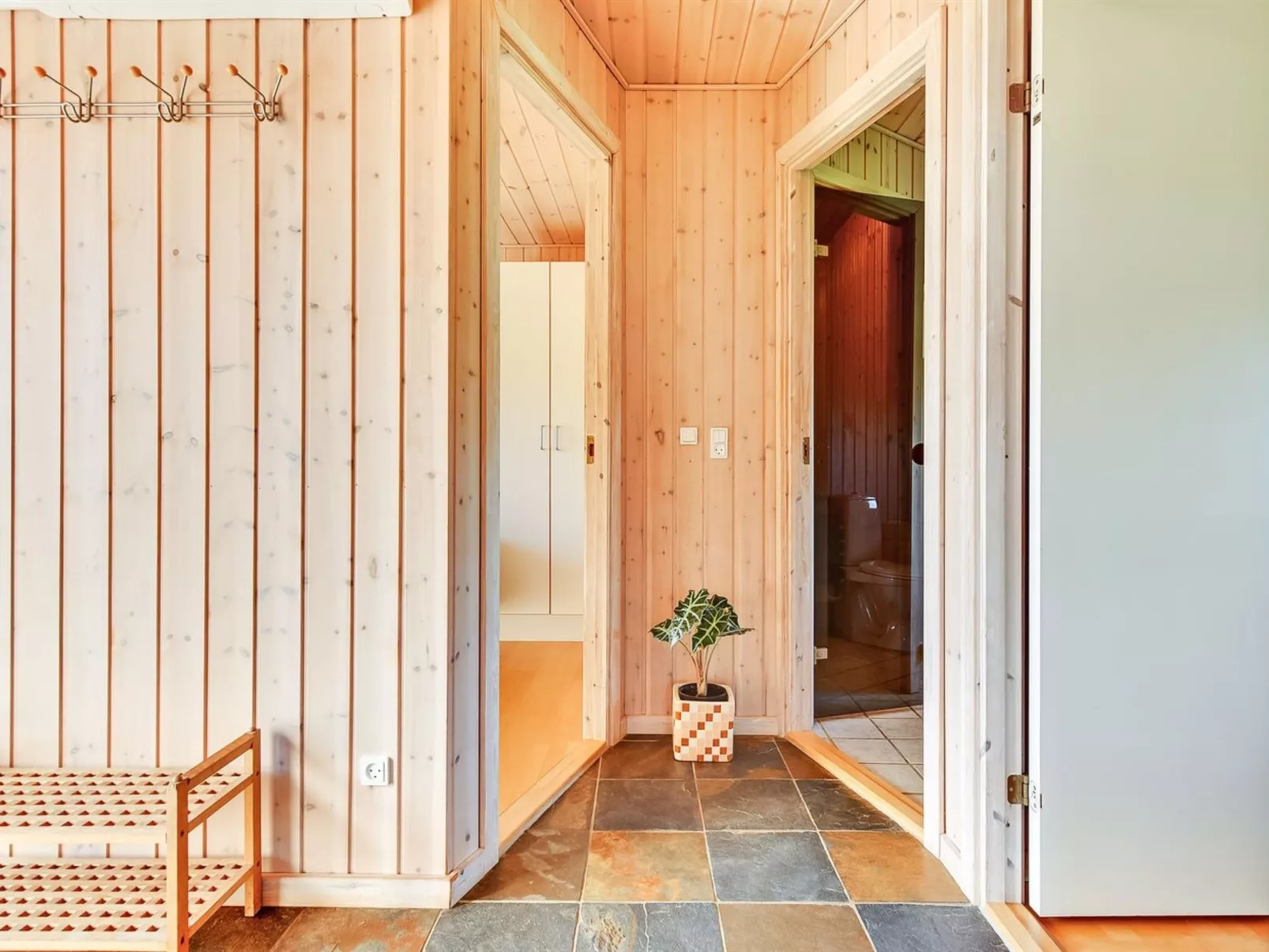 "Alexis" - 250m from the sea-Binnen