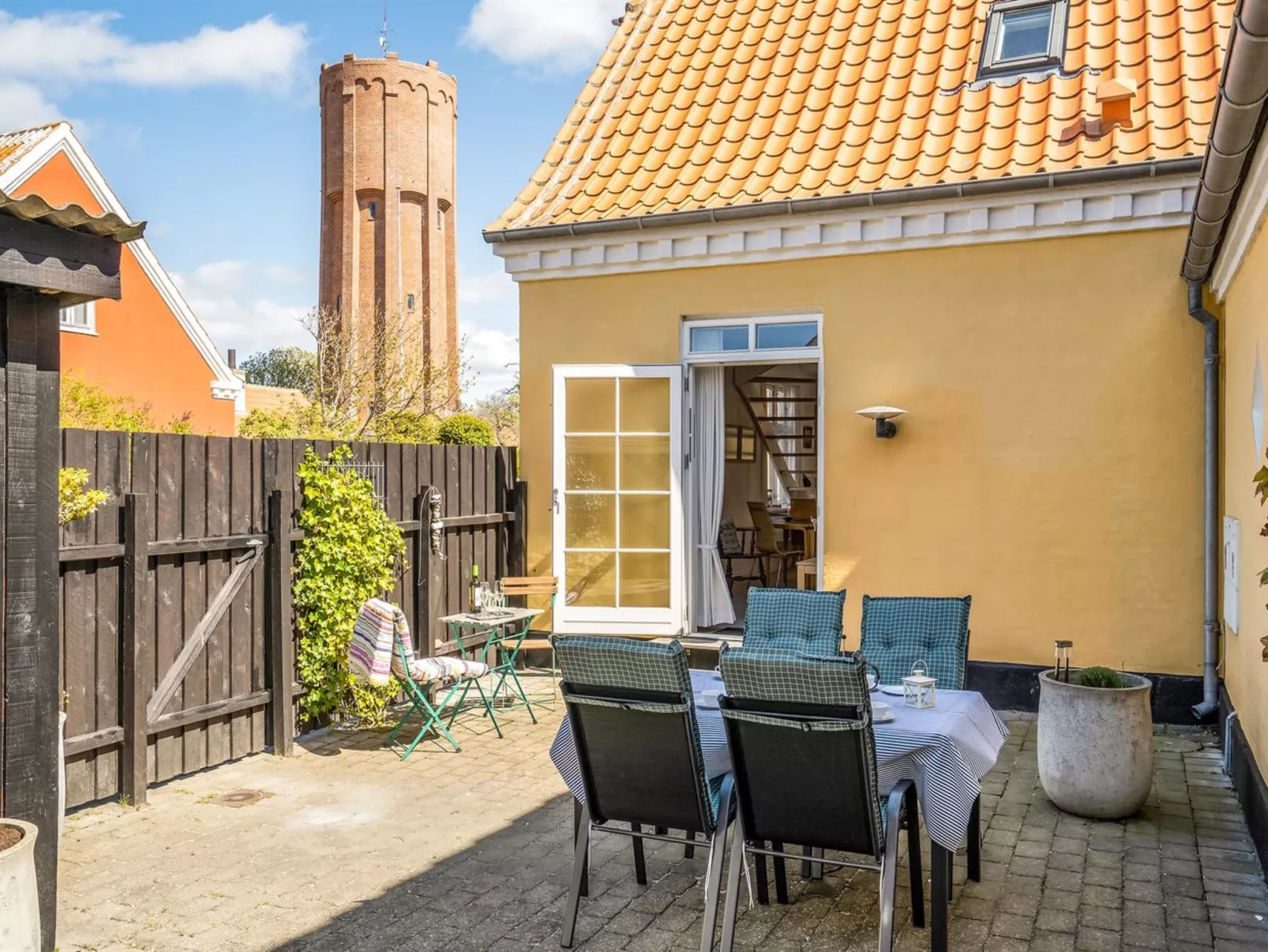 "Fria" - 500m from the sea-Buiten