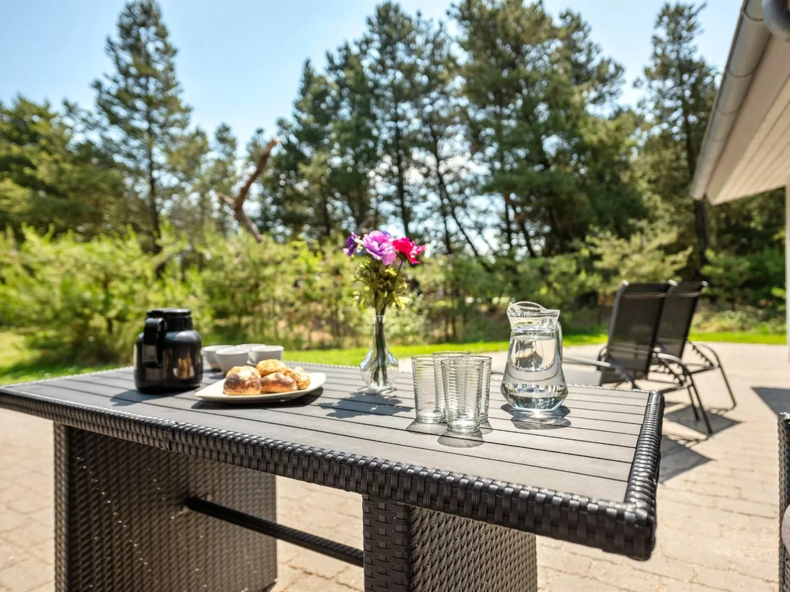 "Jonas" - 2.4km from the sea-Buiten