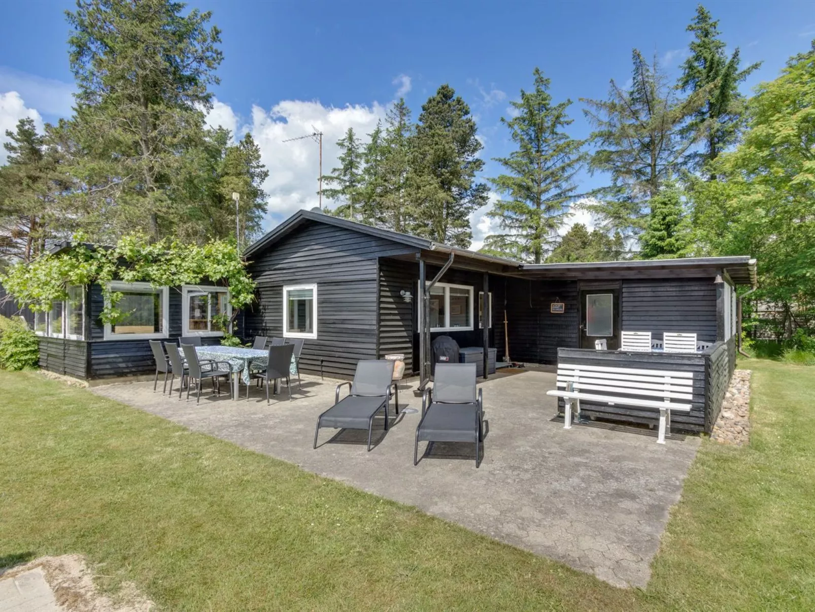 "Annamie" - 650m from the sea-Buiten