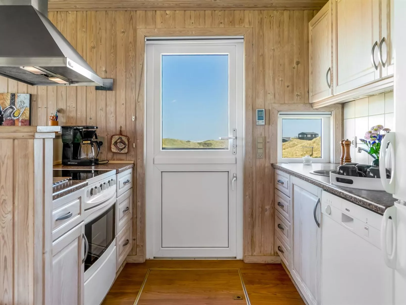 "Fatiha" - 100m from the sea-Binnen