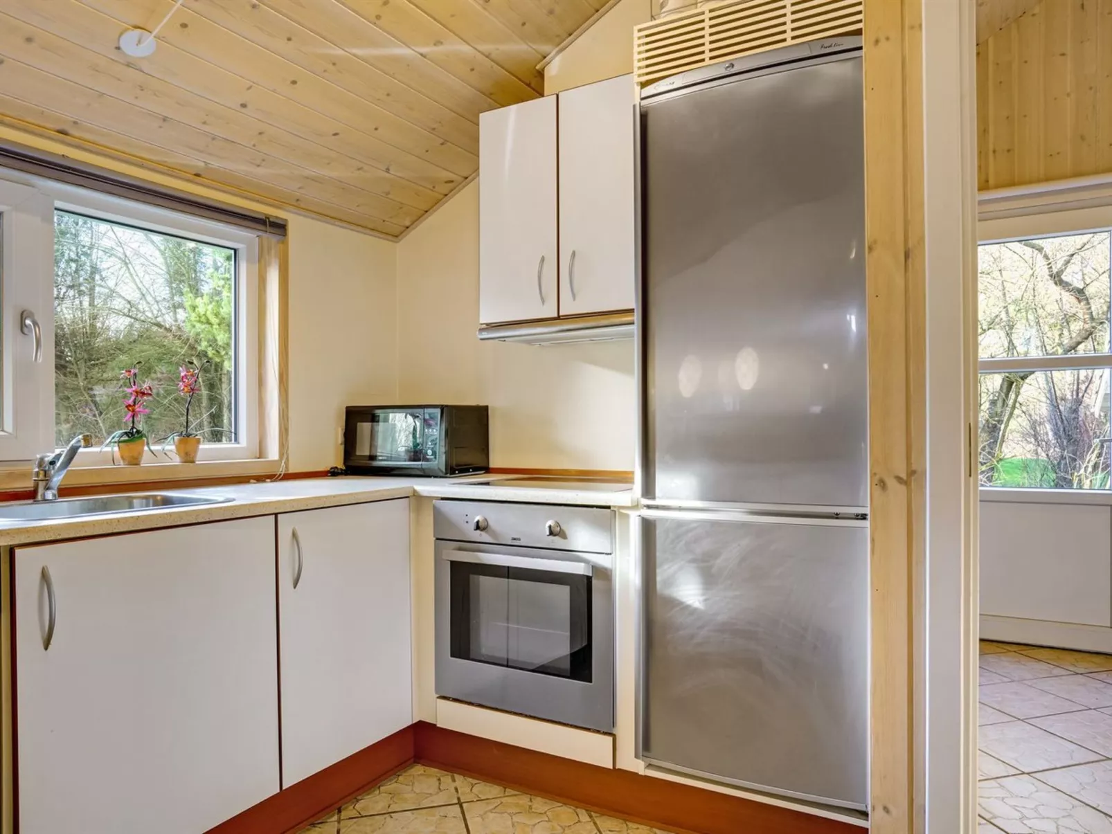 "Tyki" - 12km from the sea-Binnen