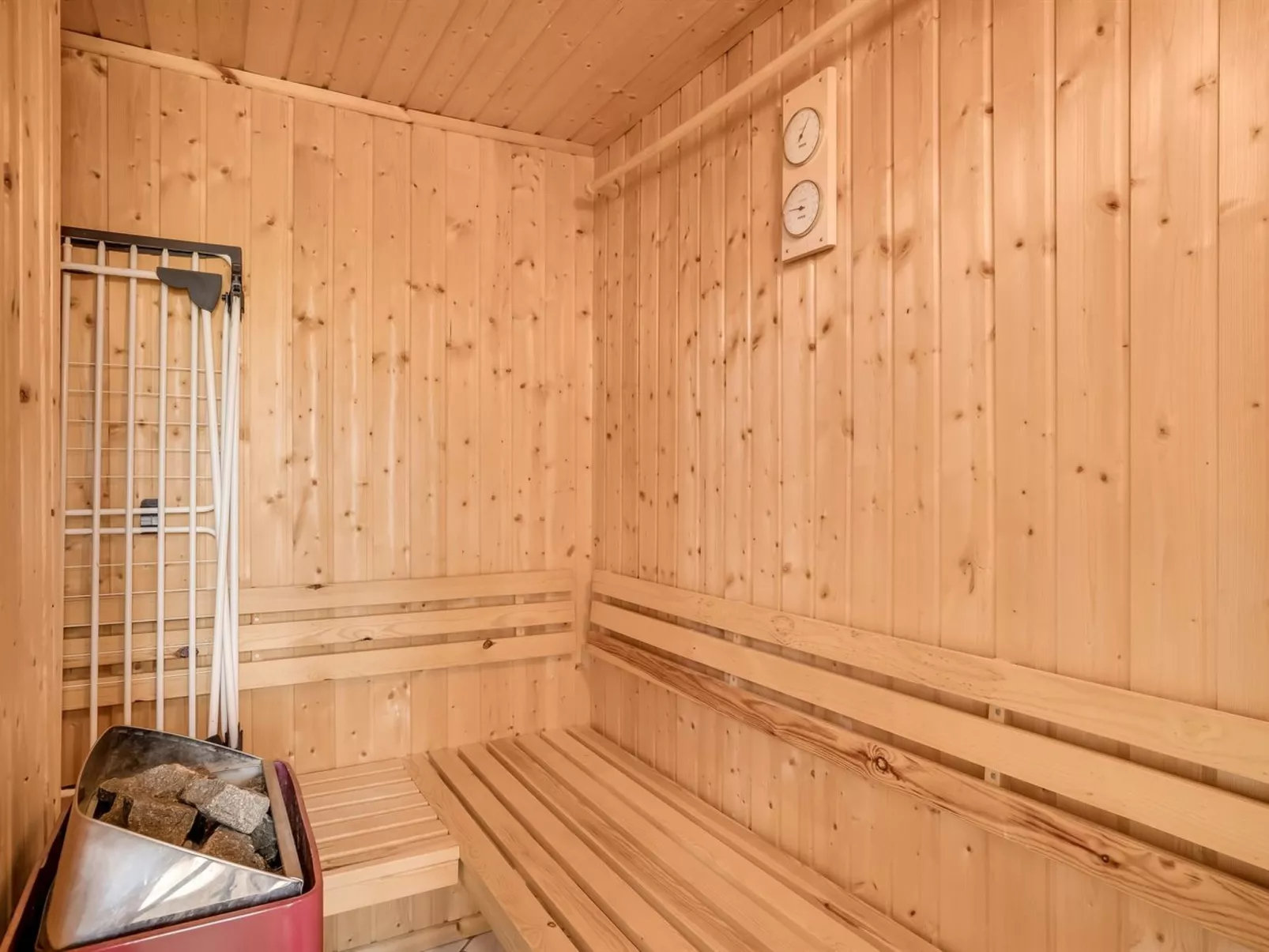 "Kasperi" - 250m from the sea-Binnen