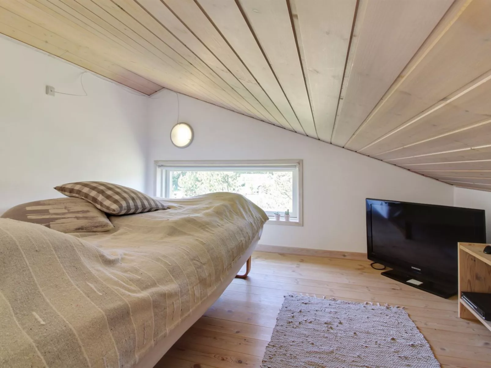 "Hampus" - 500m from the sea-Binnen