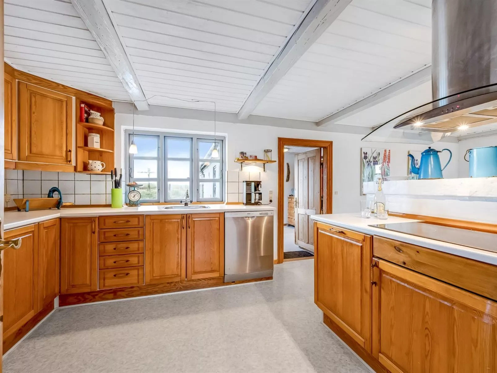 "Orvo" - 150m from the sea-Binnen