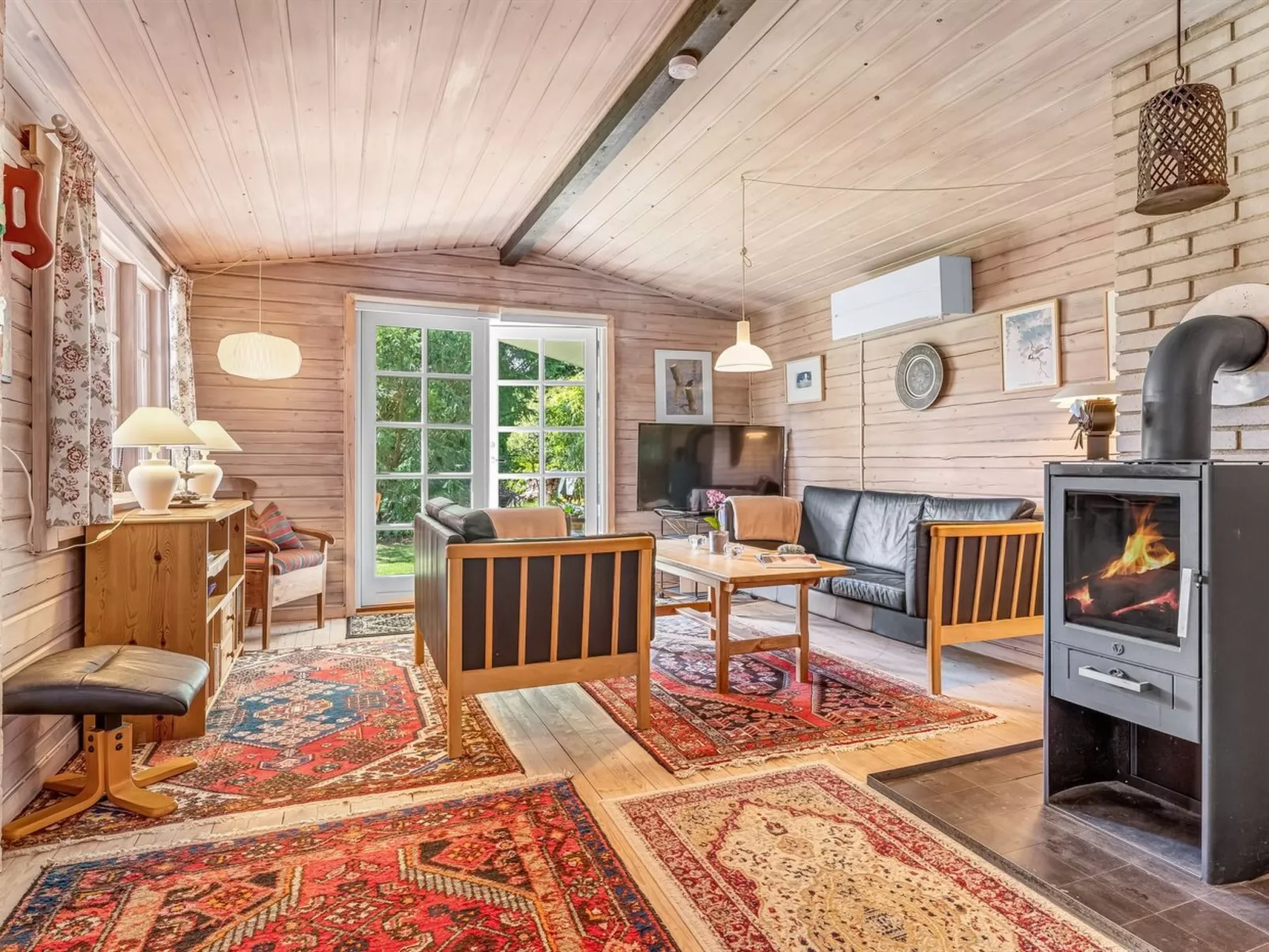 "Berit" - 700m from the sea-Binnen