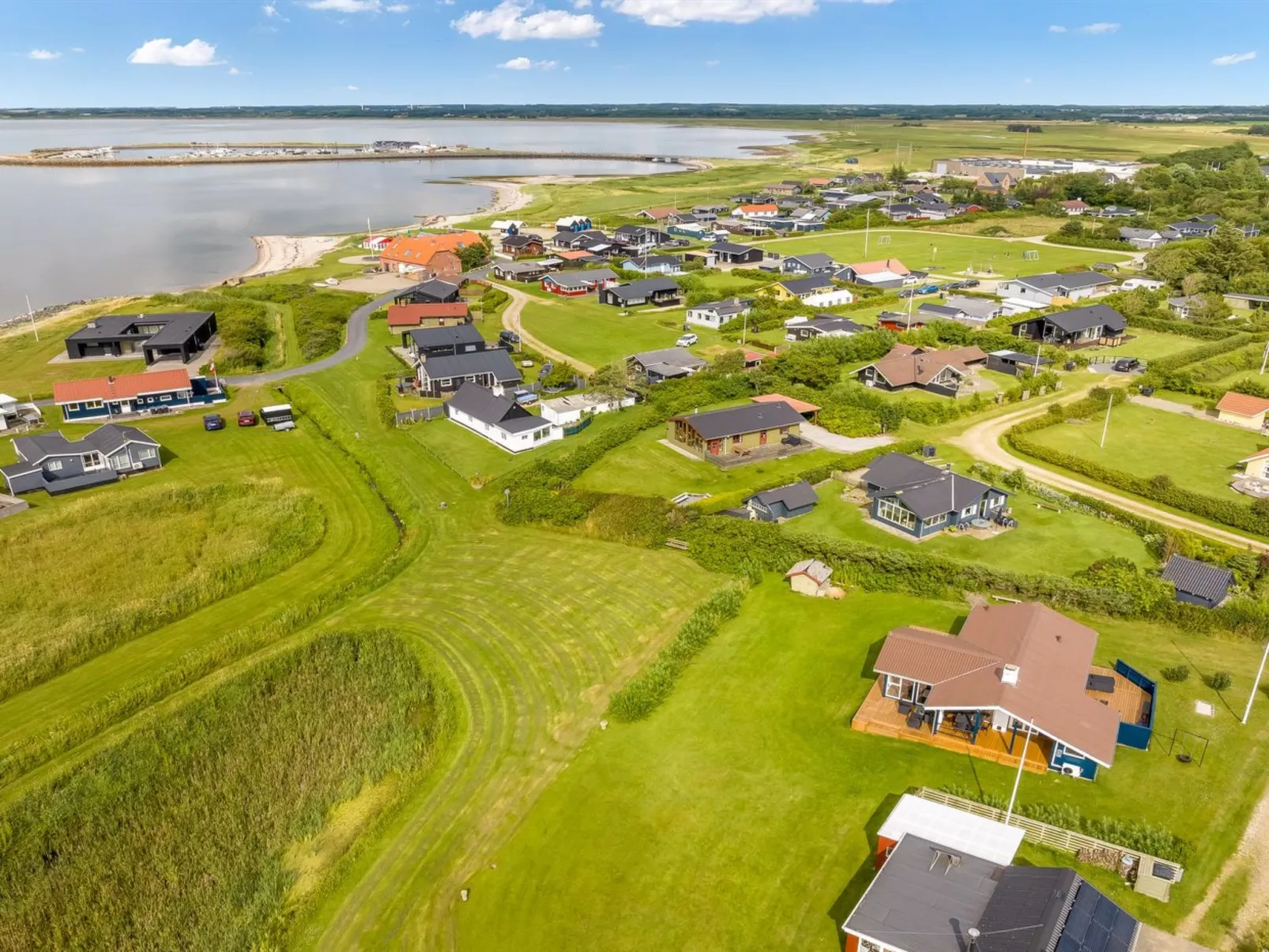 "Titta" - 150m to the fjord-Buiten