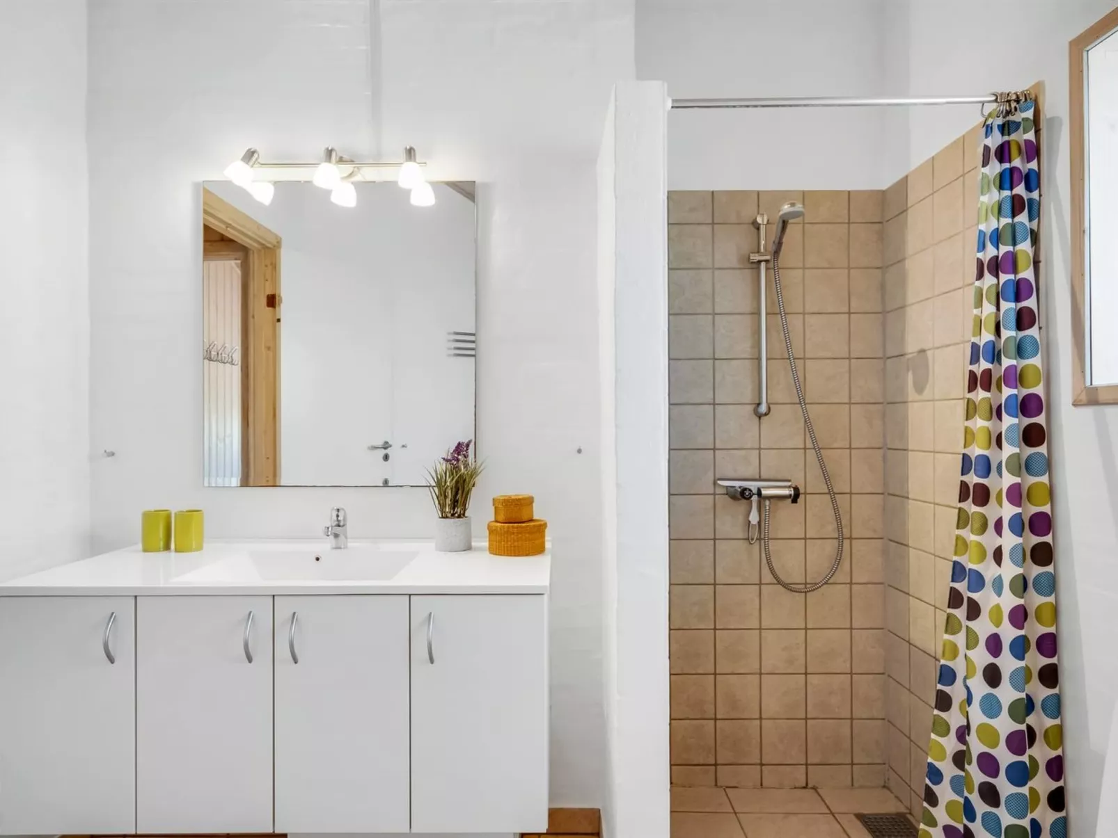 "Oskarvine" - 900m from the sea-Binnen