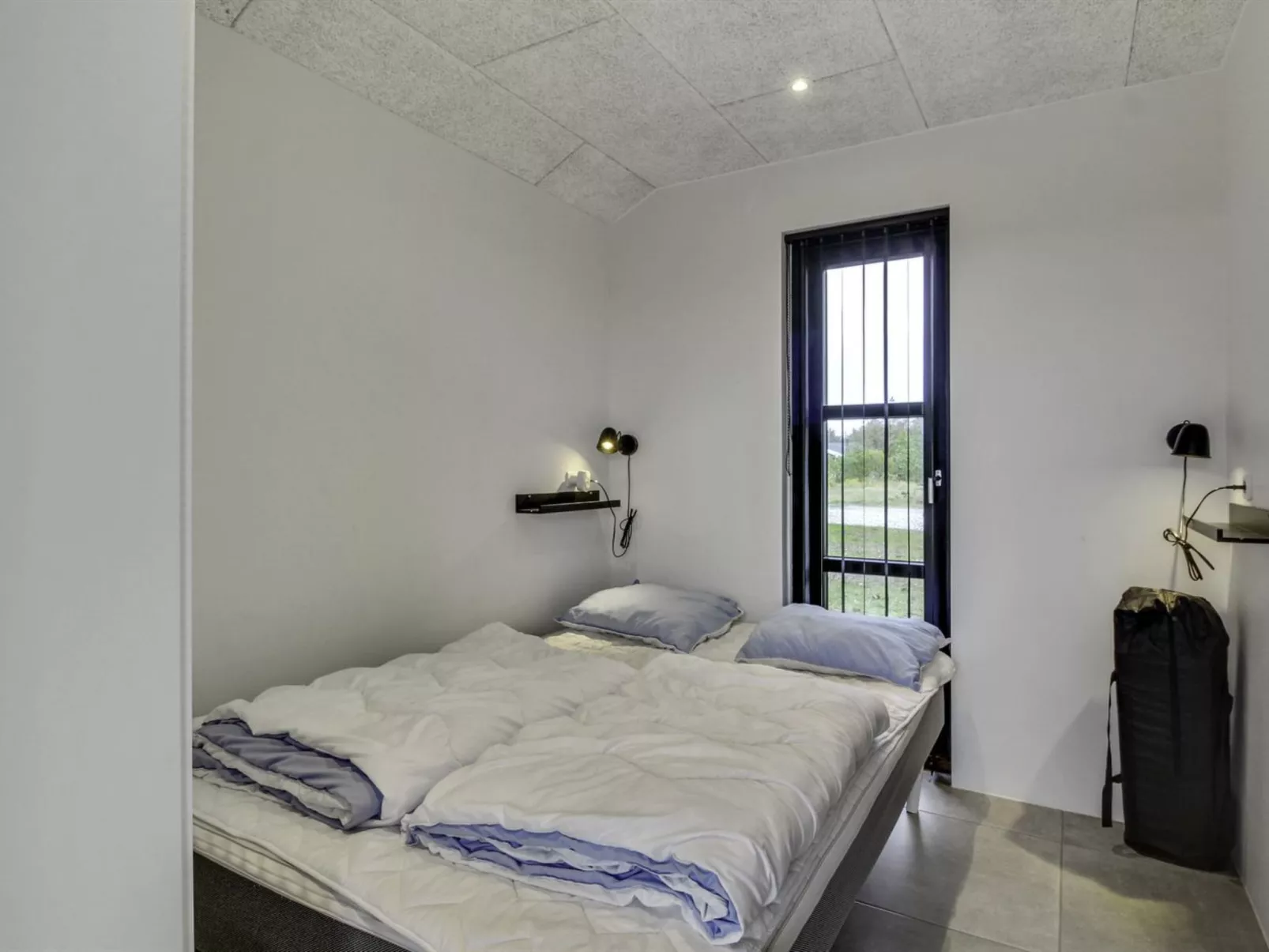 "Juho" - 900m from the sea-Binnen