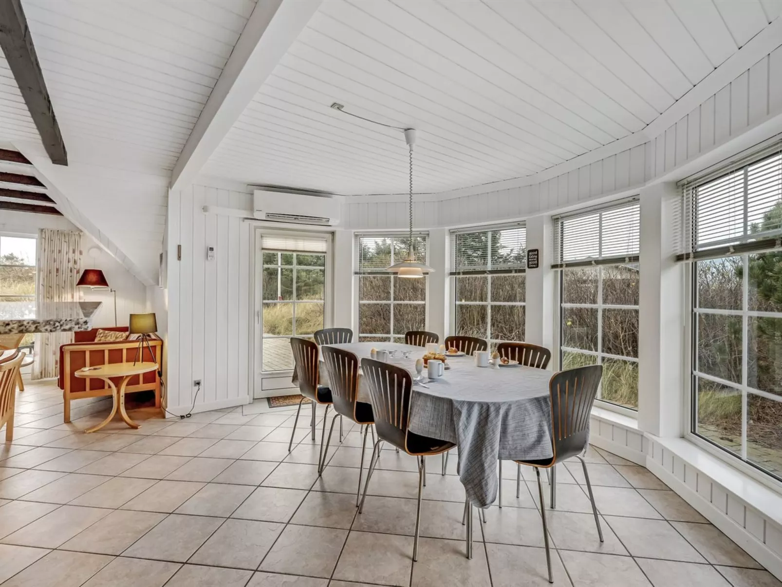 "Sannie" - 450m from the sea-Binnen