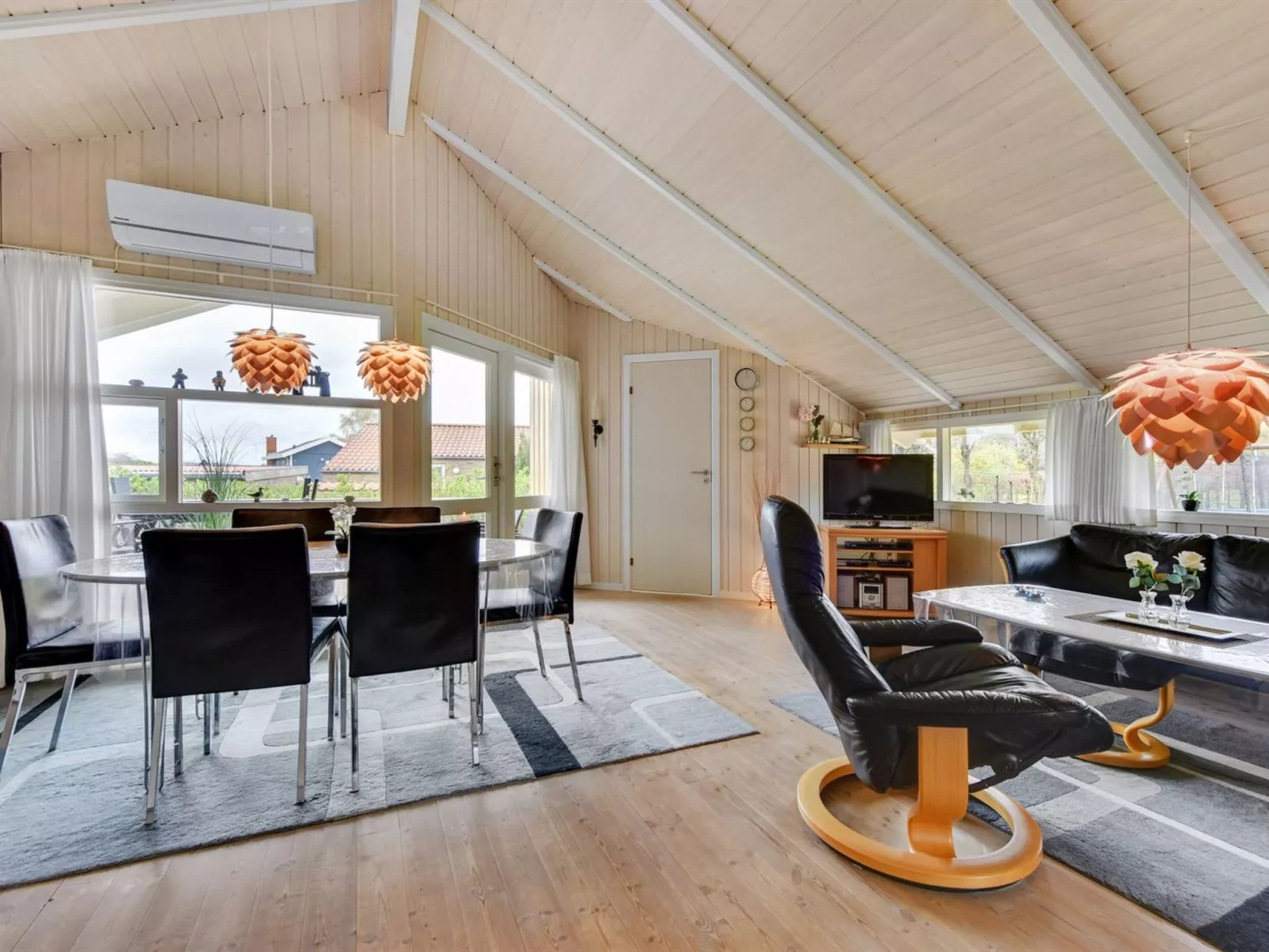 "Hwiting" - 200m from the sea-Binnen