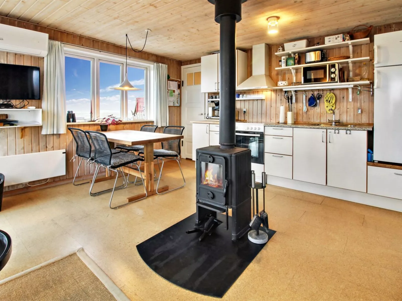 "Blomma" - 350m from the sea-Binnen