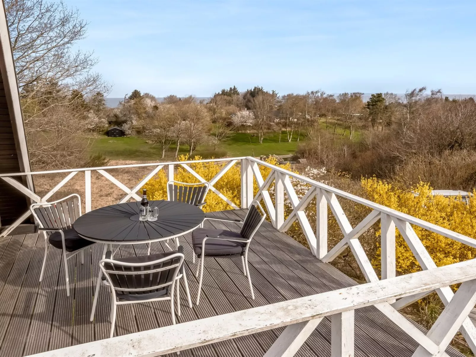 "Thyra" - 500m to the fjord-Buiten