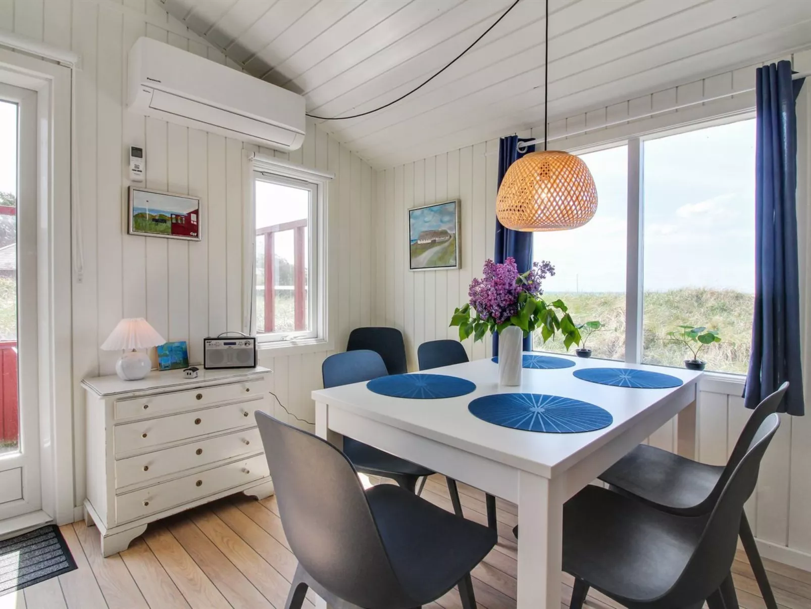 "Marius" - 200m from the sea-Binnen