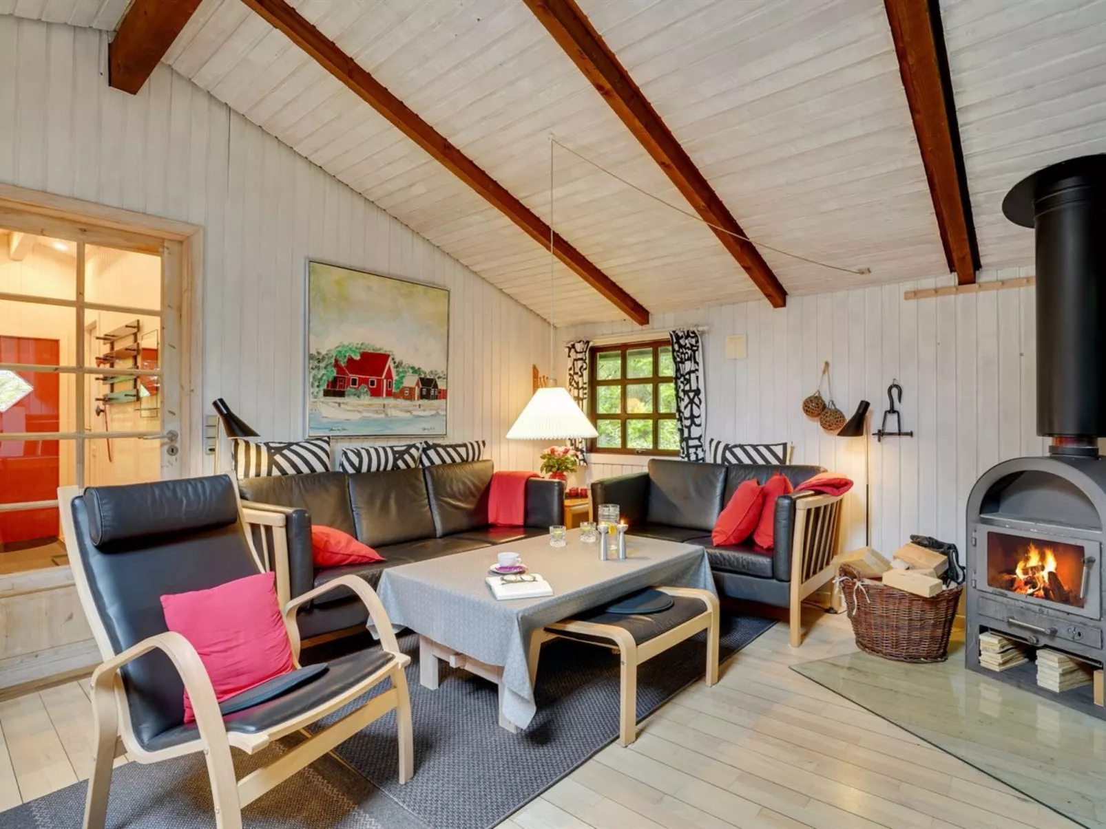 "Gail" - 400m to the fjord-Binnen