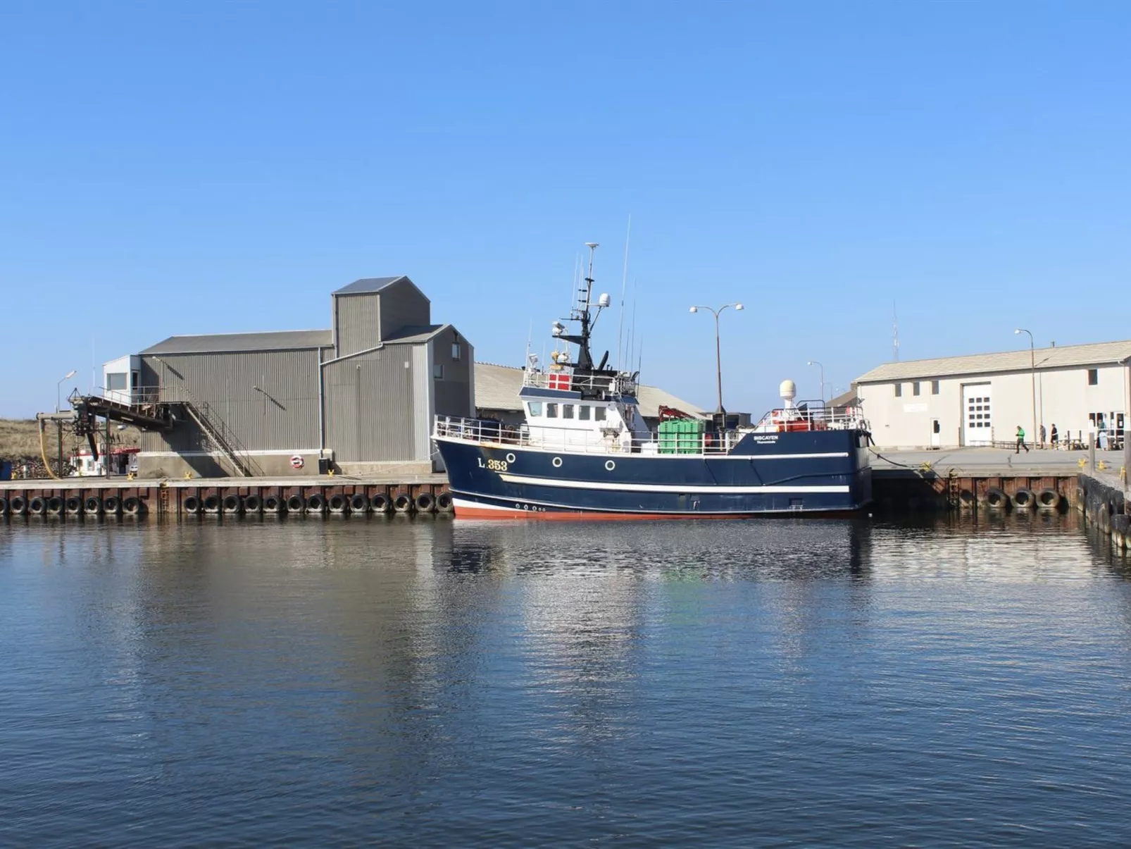 "Raisa" - 200m to the fjord-Buiten