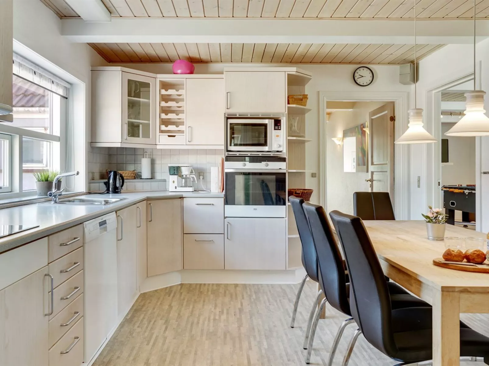 "Stefan" - 500m from the sea-Binnen