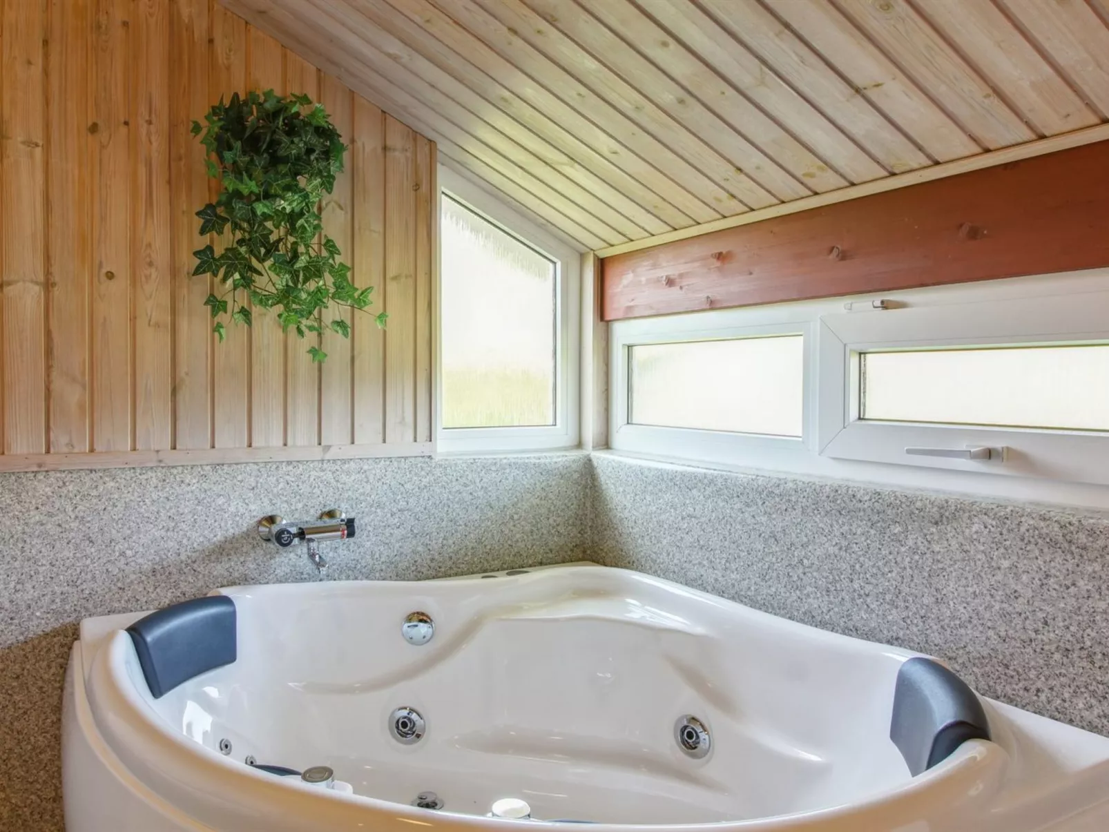 "Menka" - 1.3km from the sea-Binnen