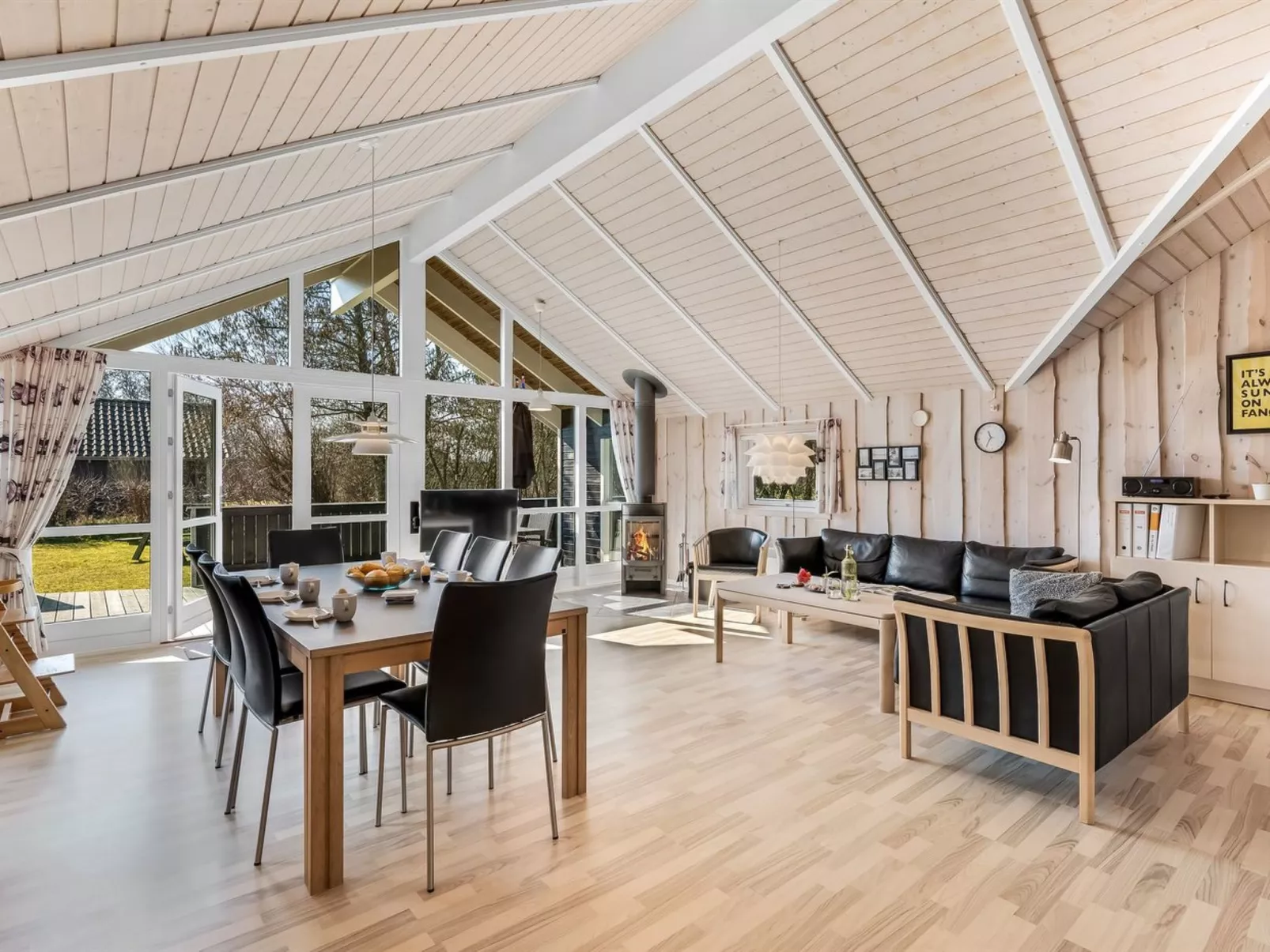 "Germaine" - 1.2km from the sea-Binnen