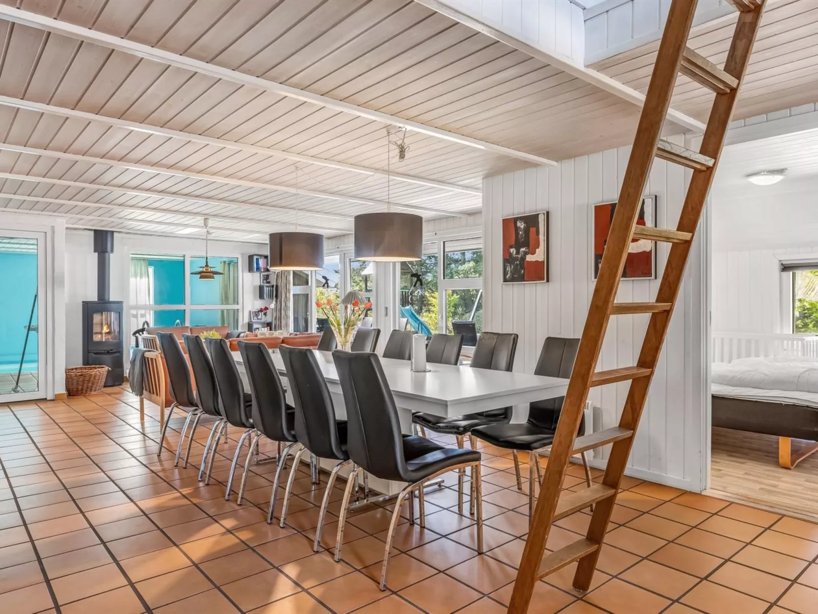 "Livni" - 3.8km from the sea-Binnen