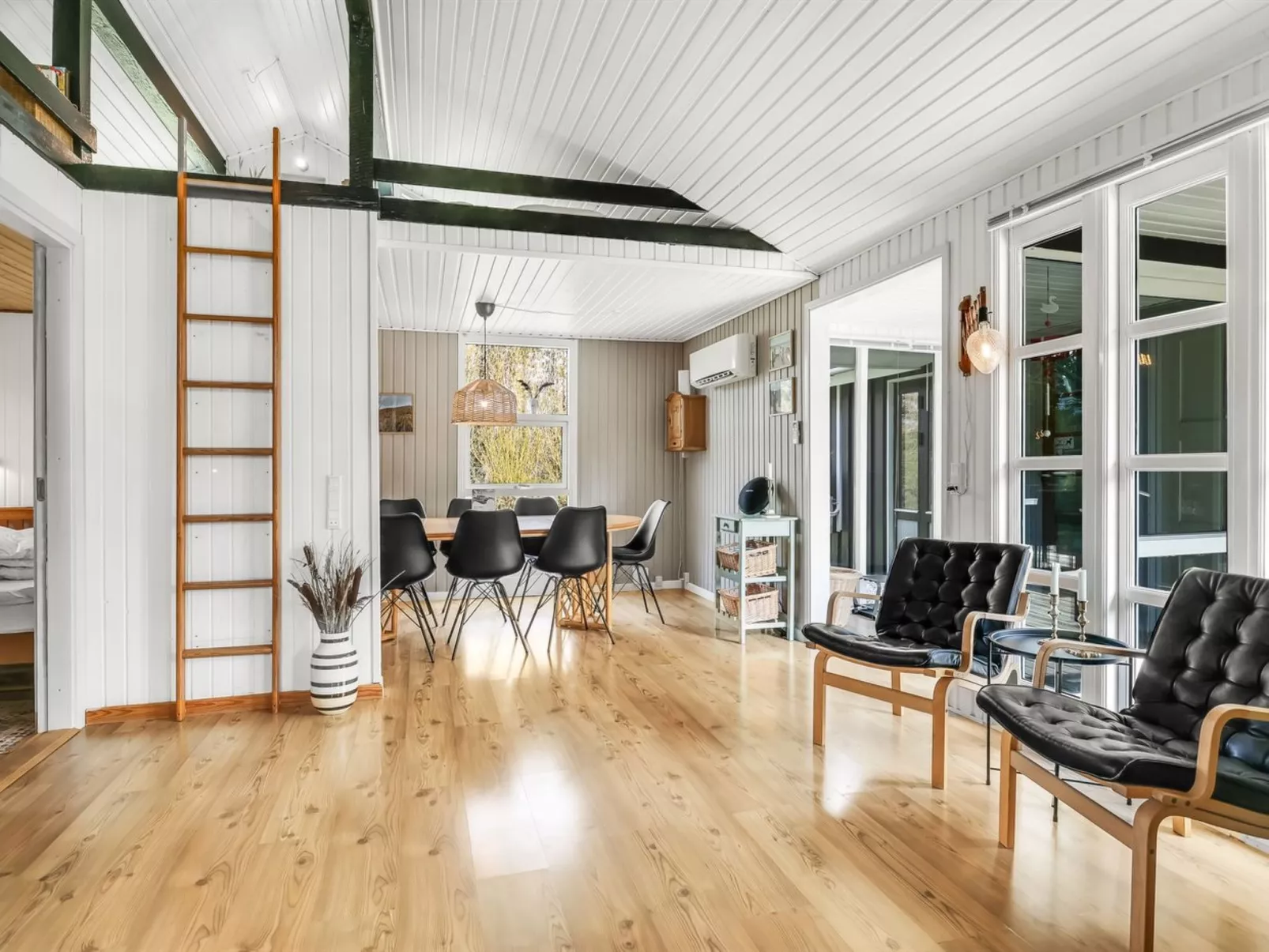 "Lempi" - 300m from the sea-Binnen