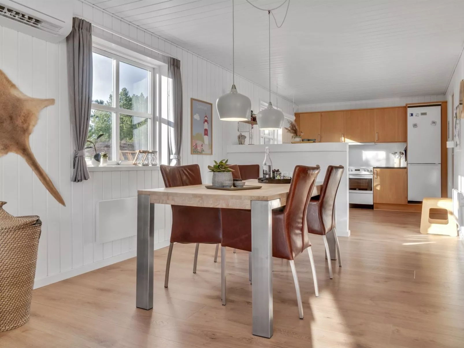 "Harpa" - 2.5km from the sea-Binnen