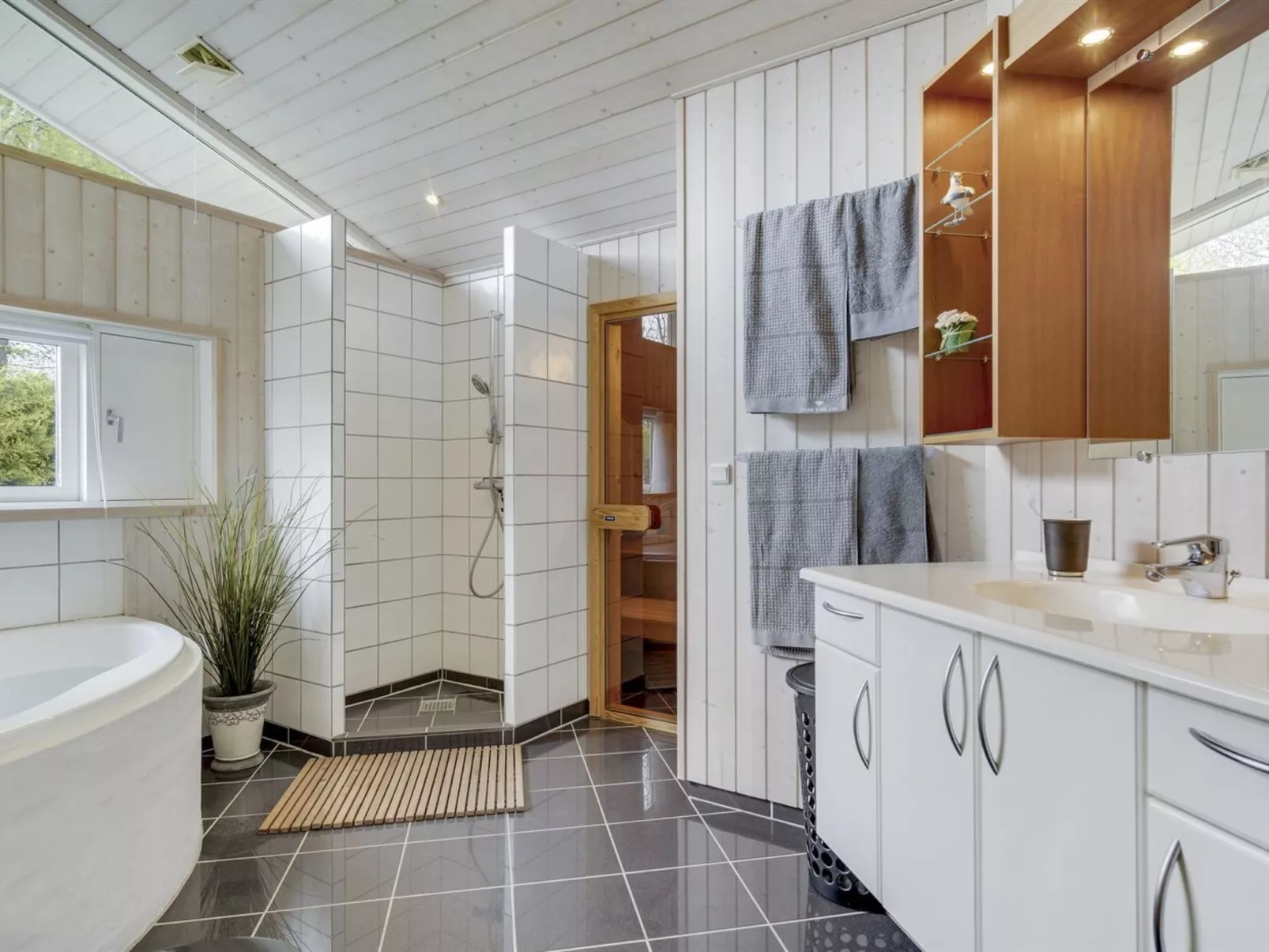 "Frithlef" - 900m from the sea-Binnen