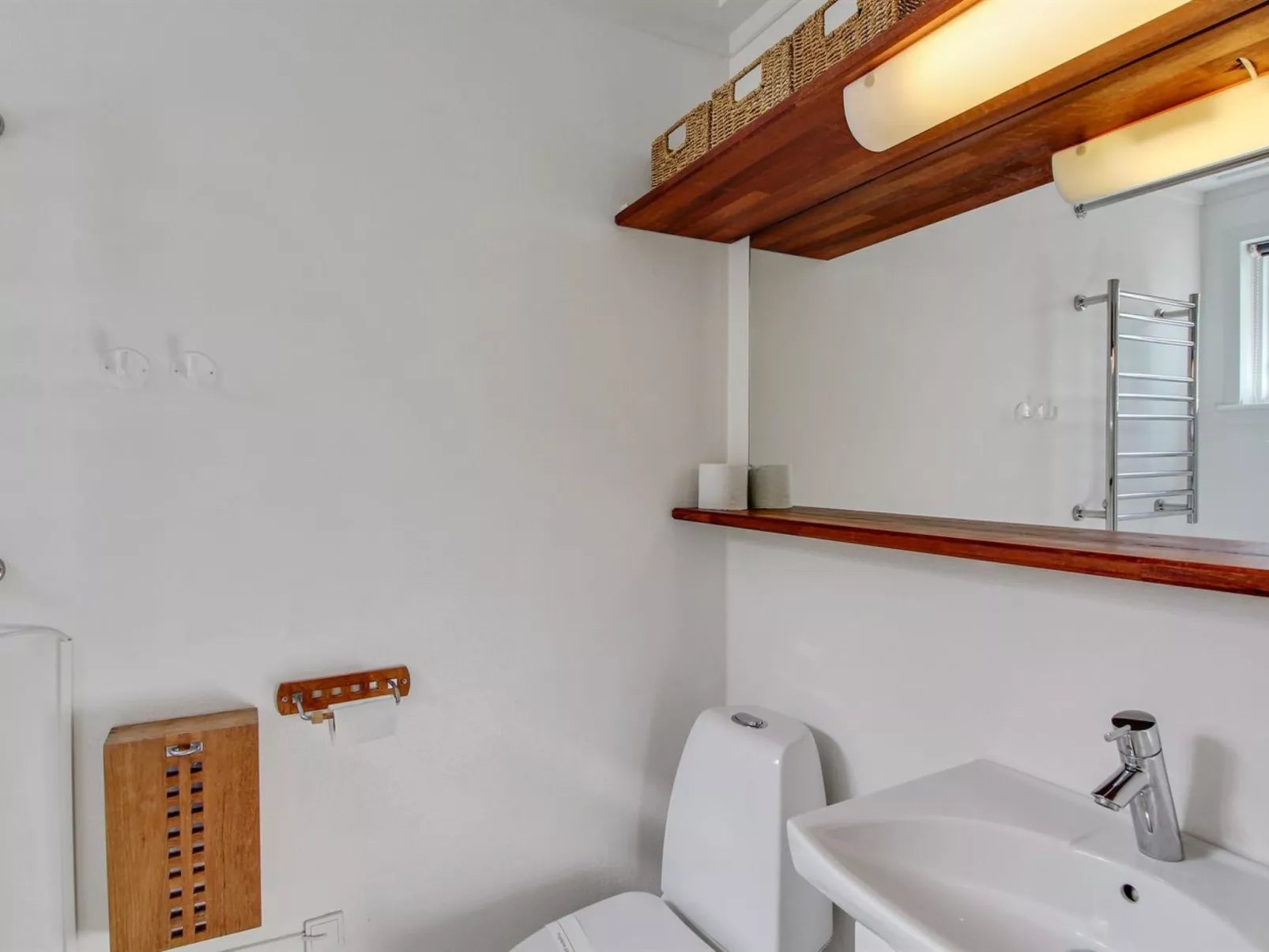 "Nalle" - 5m from the sea-Binnen