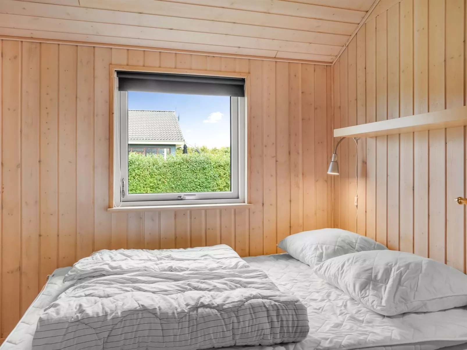 "Femke" - 250m to the fjord-Binnen