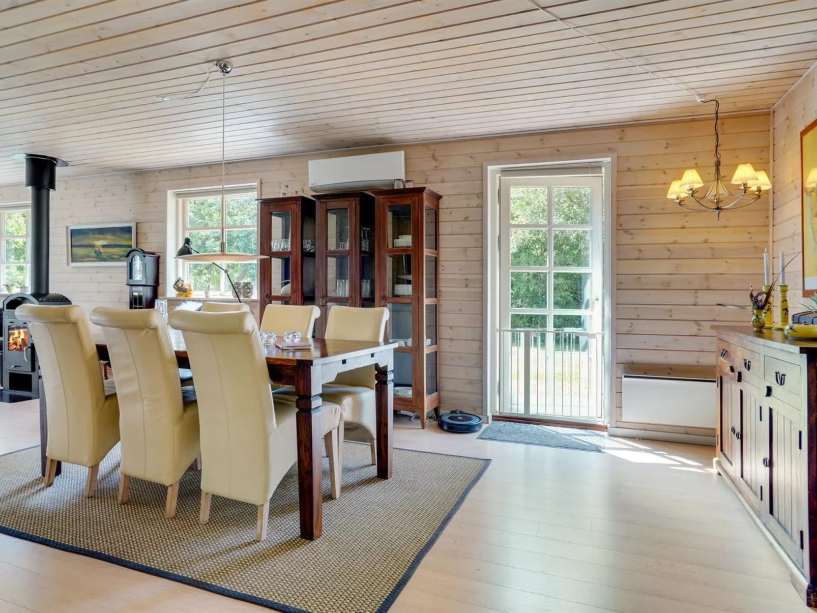 "Tian" -  from the sea-Binnen