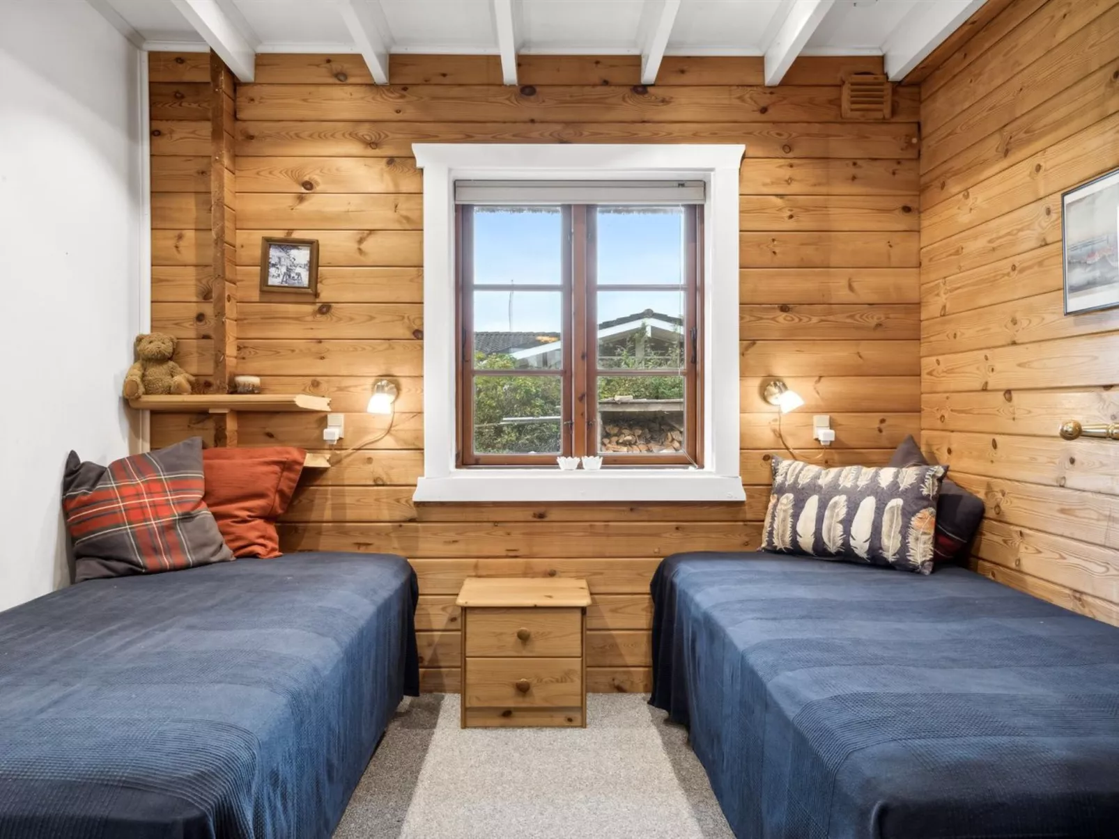 "Ginnie" - 300m from the sea-Binnen