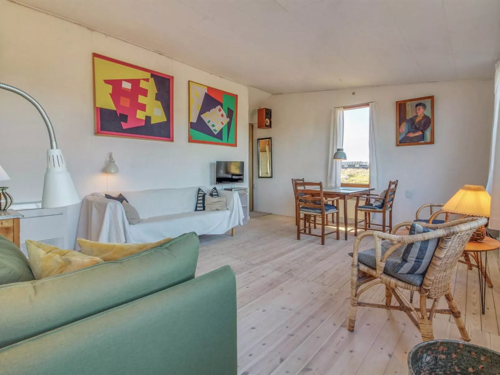 "Jules" - 300m from the sea-Binnen