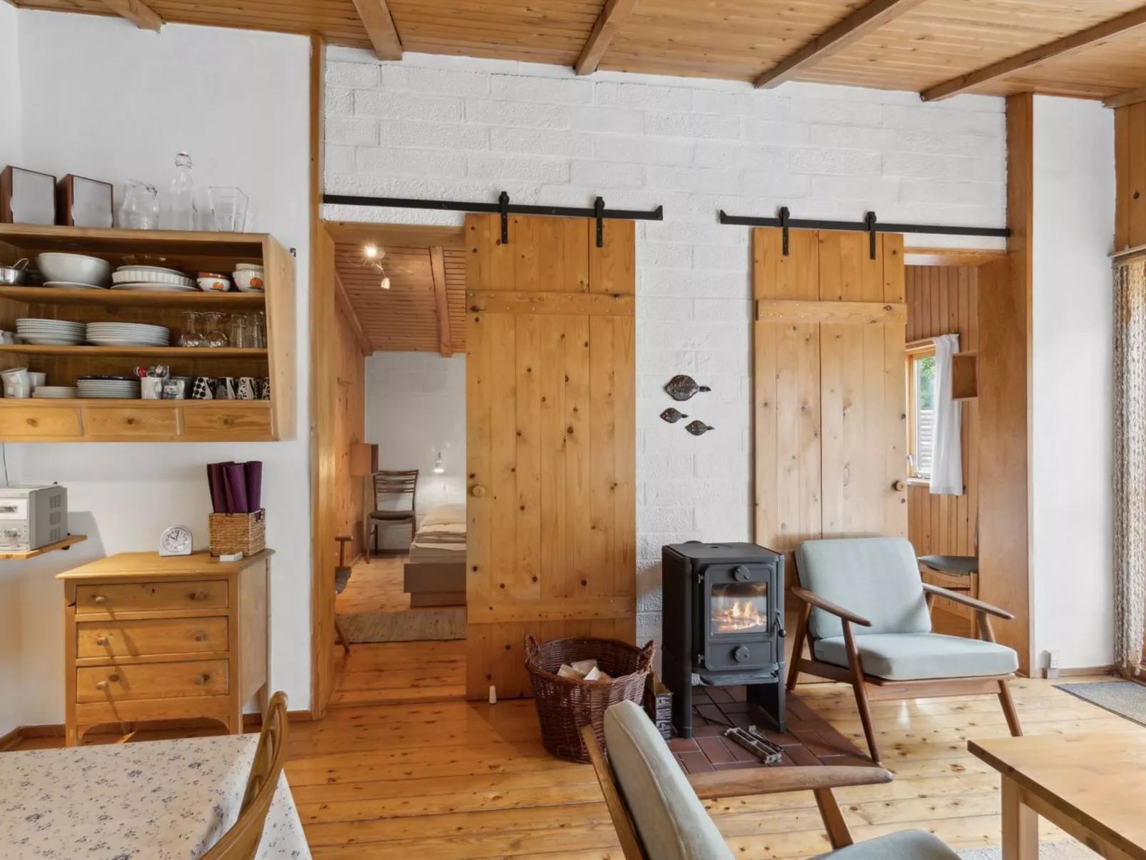 "Matta" - 800m from the sea-Binnen