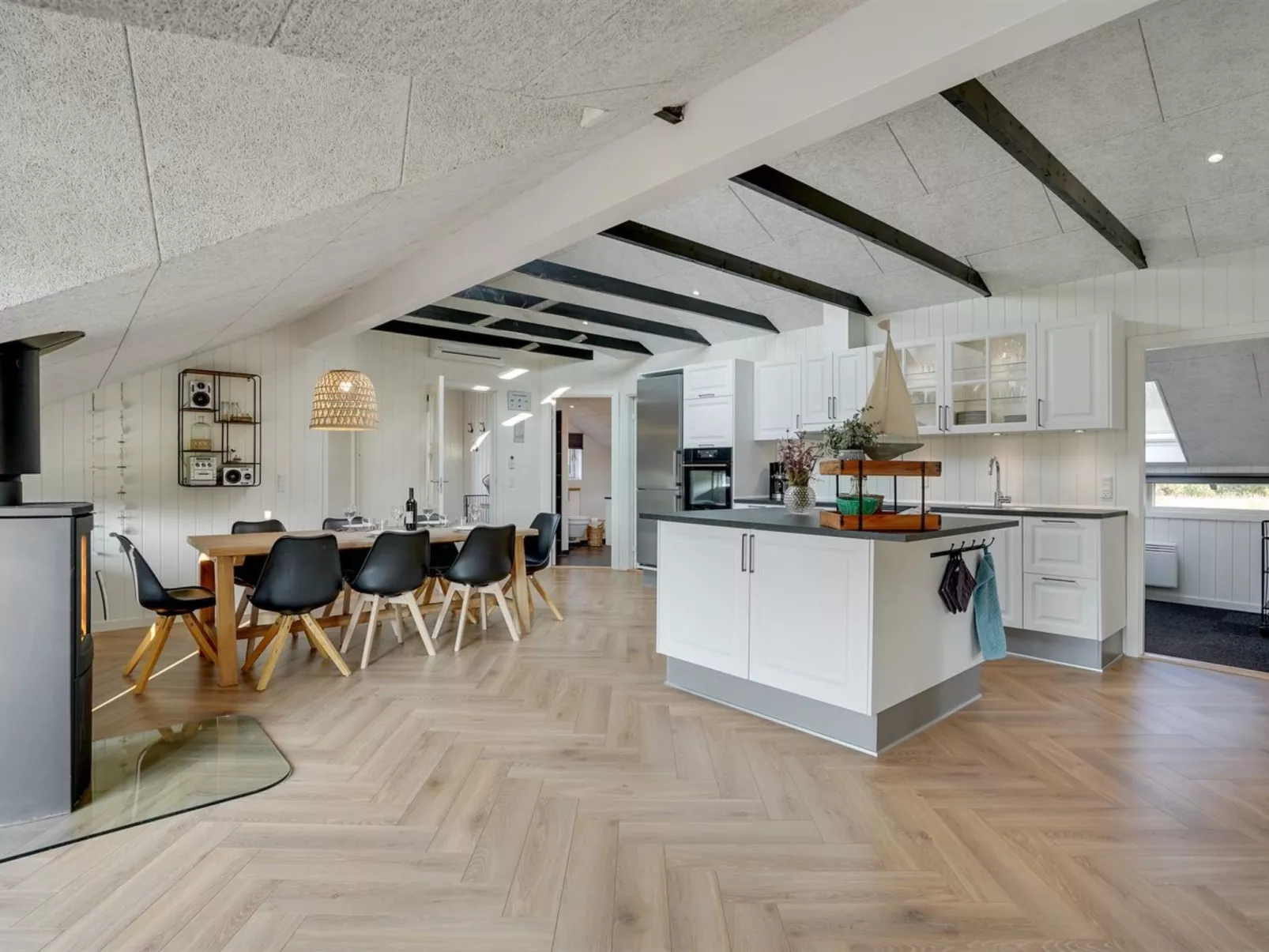 "Ellenora" - 1km from the sea-Binnen