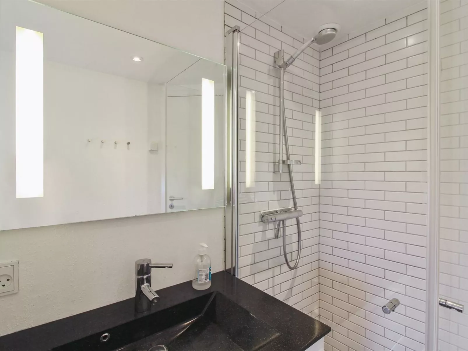 "Grit" - 650m from the sea-Binnen