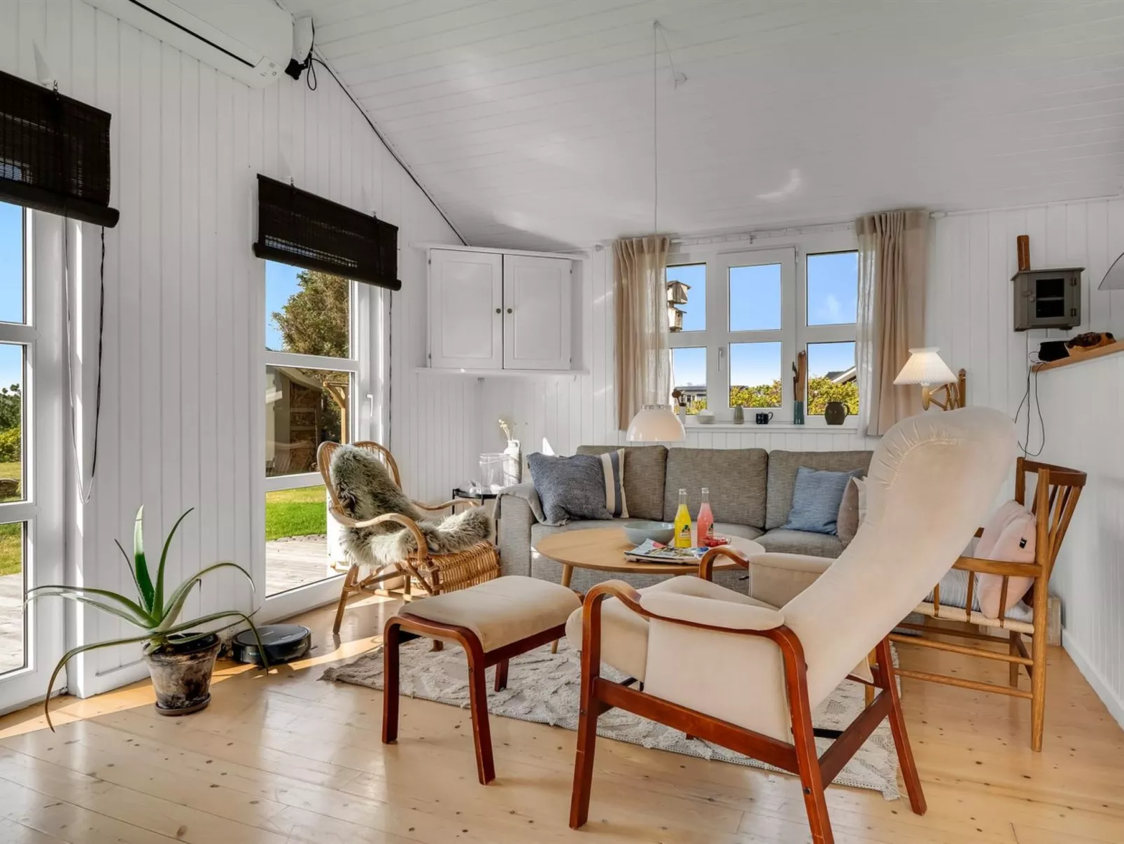 "Adisl" - 350m from the sea-Binnen