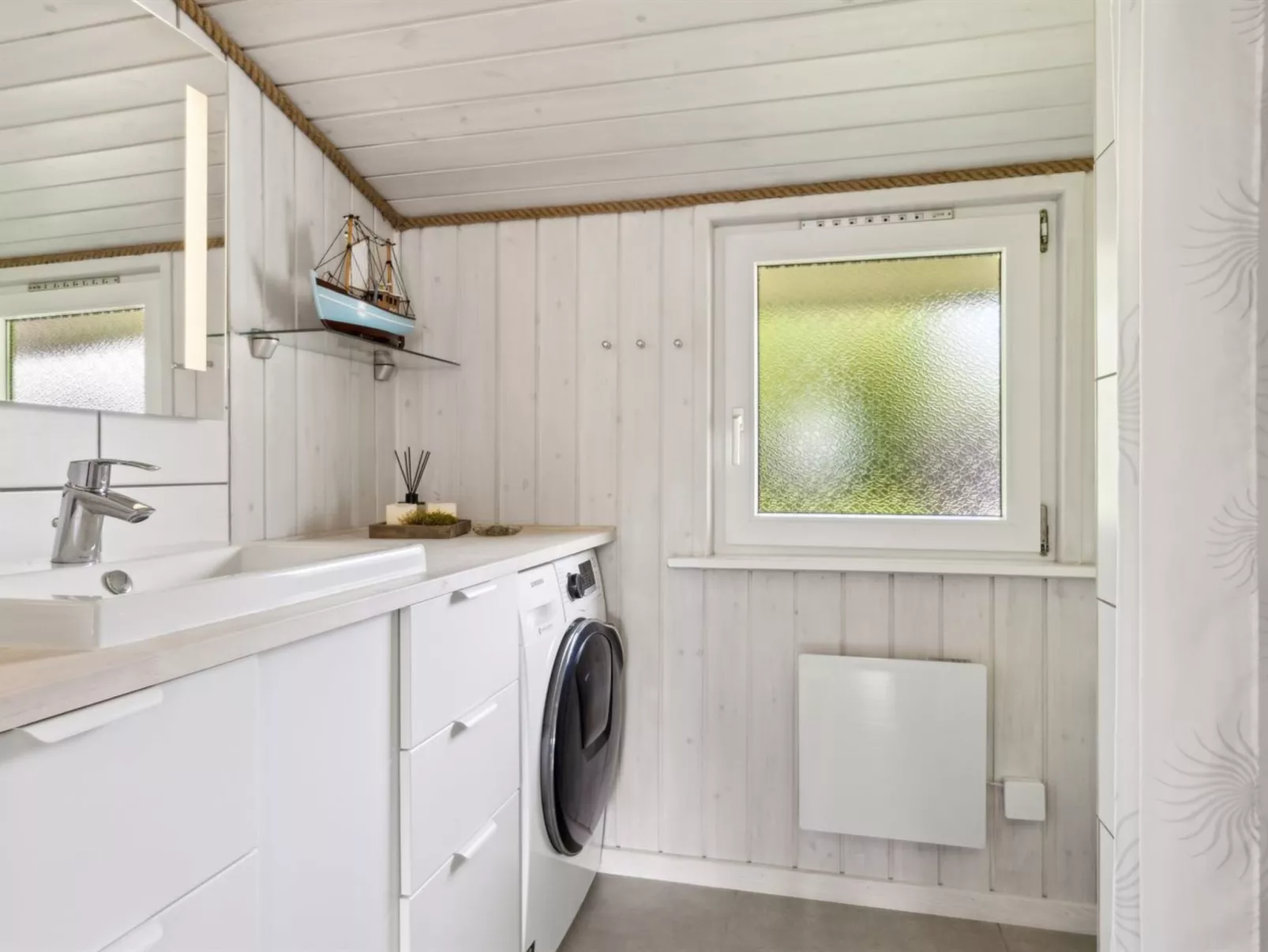 "Marli" - 700m from the sea-Binnen