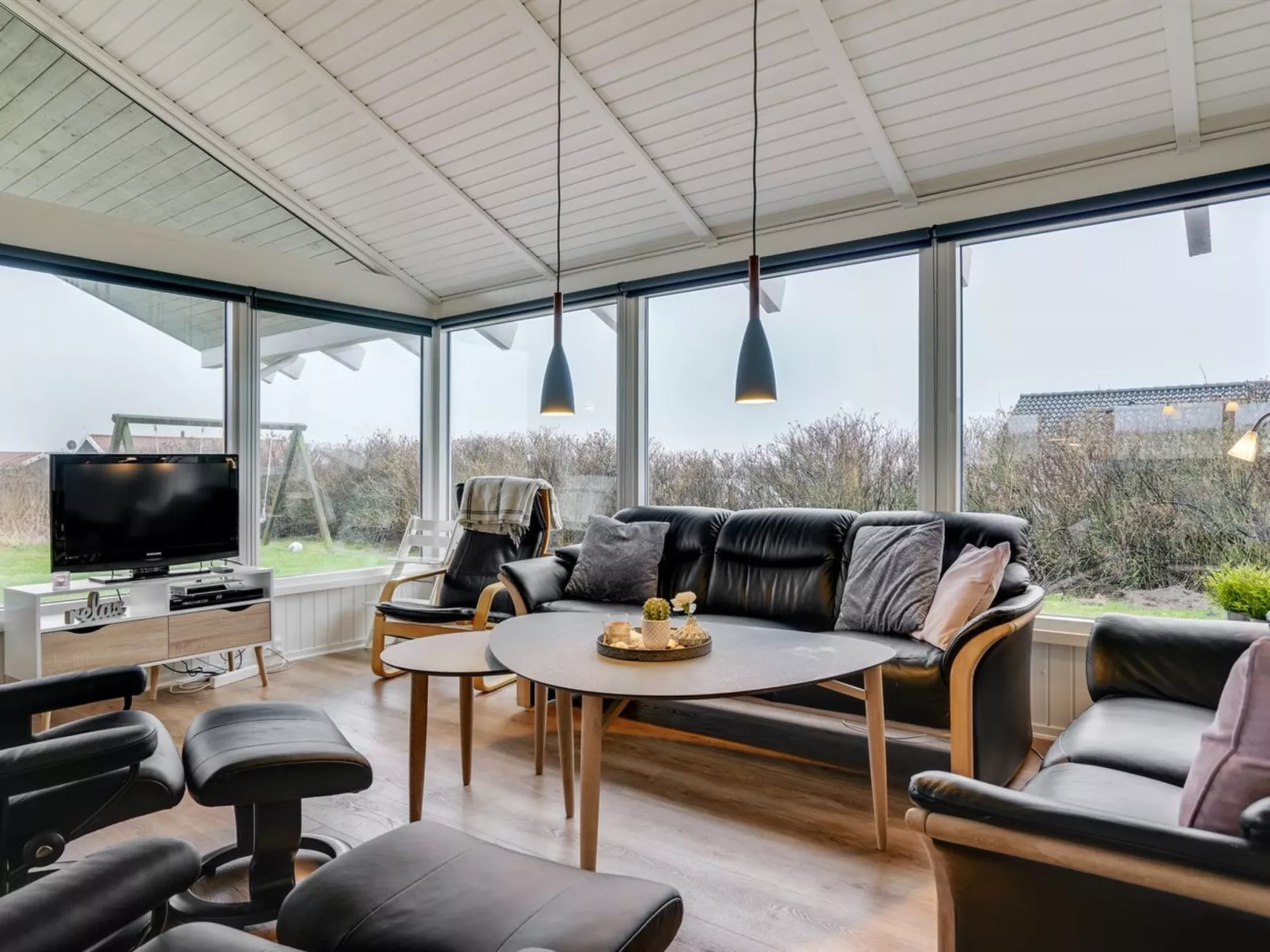 "Hilkka" - 500m from the sea-Binnen