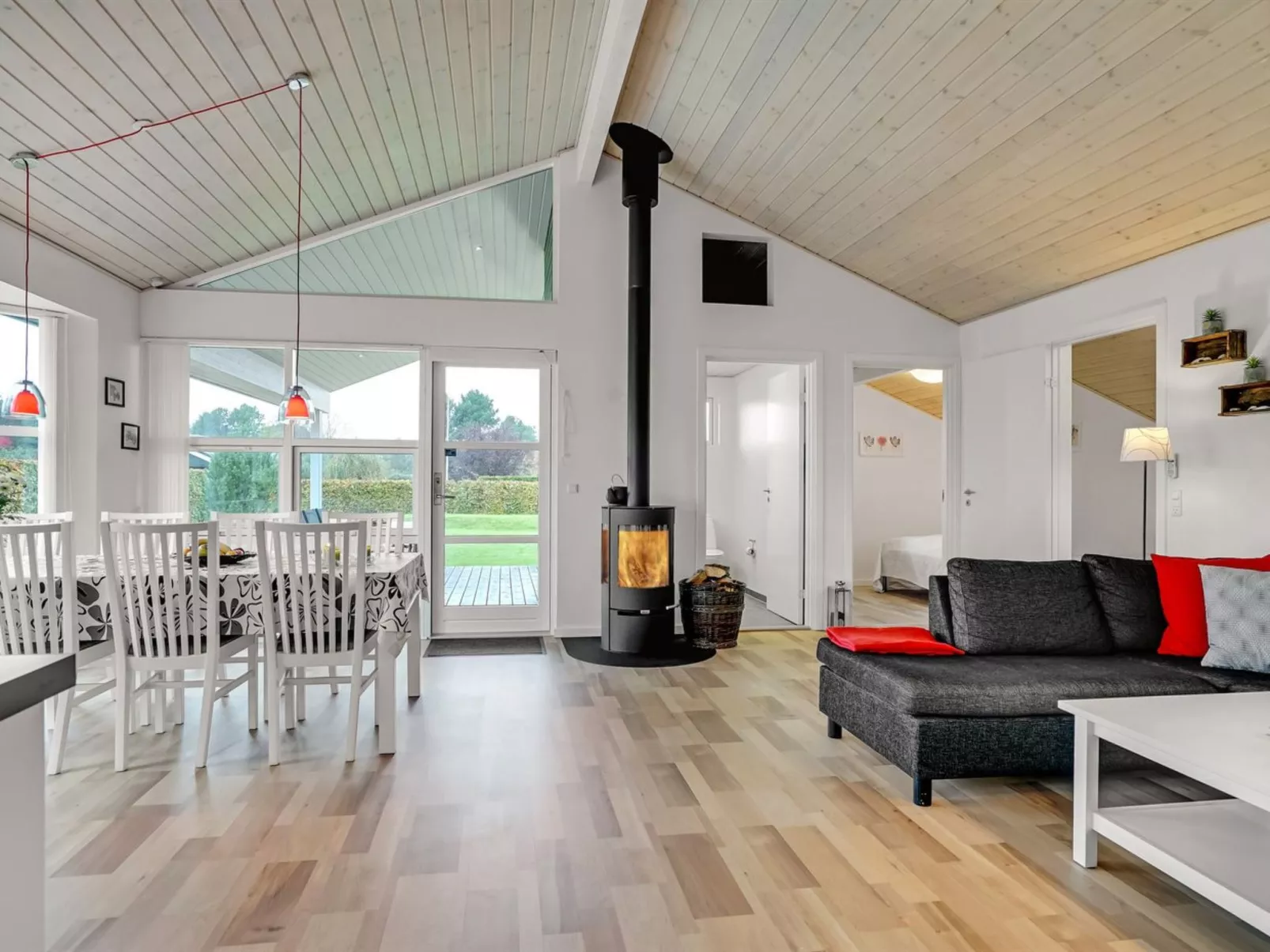 "Ayen" - 1.5km from the sea-Binnen