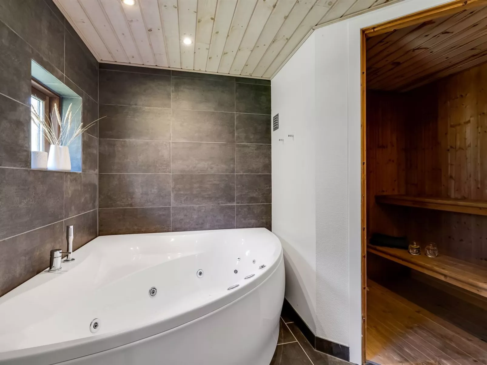 "Sila" - 800m from the sea-Binnen