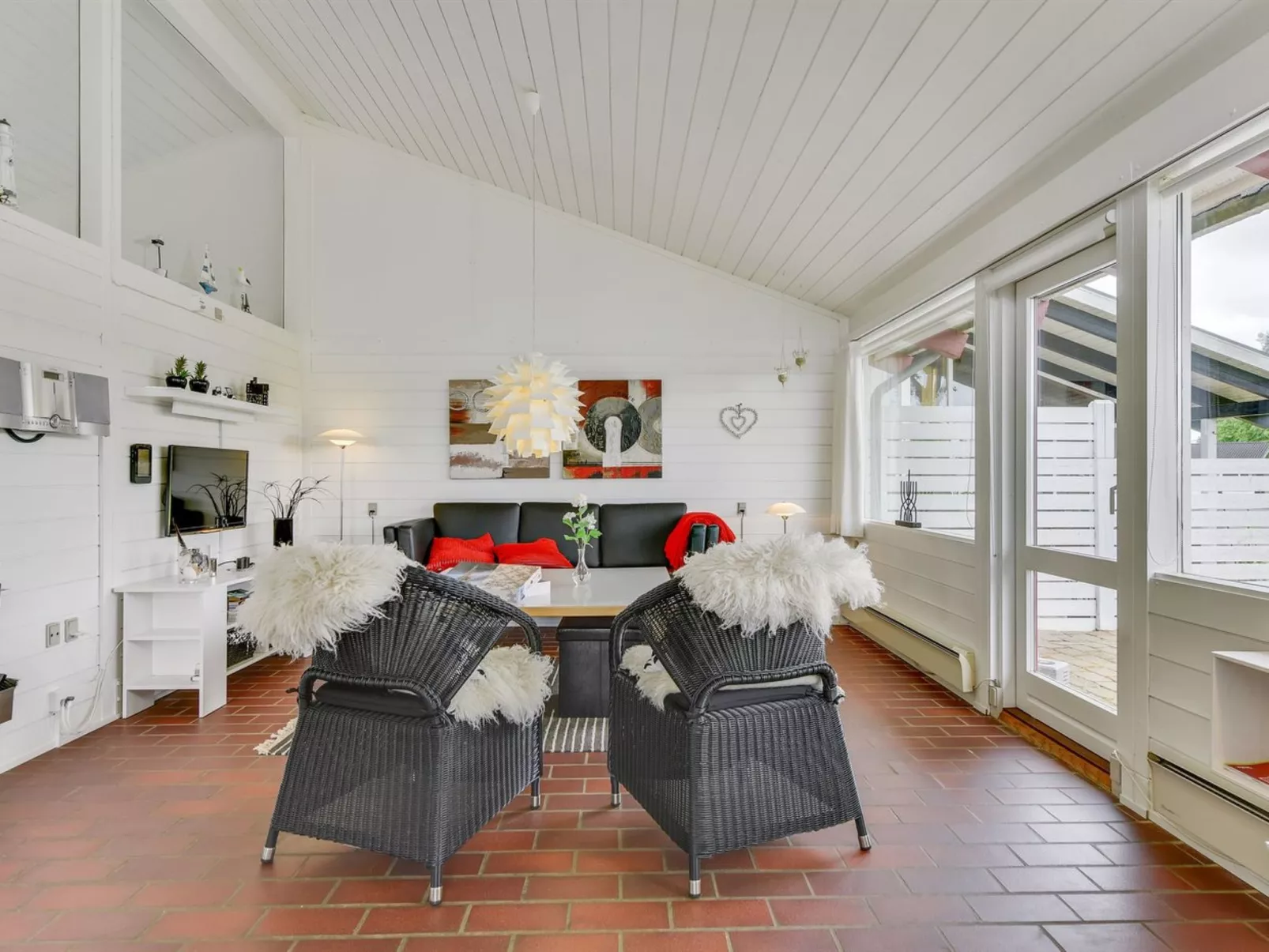 "Ditte" - 300m from the sea-Binnen