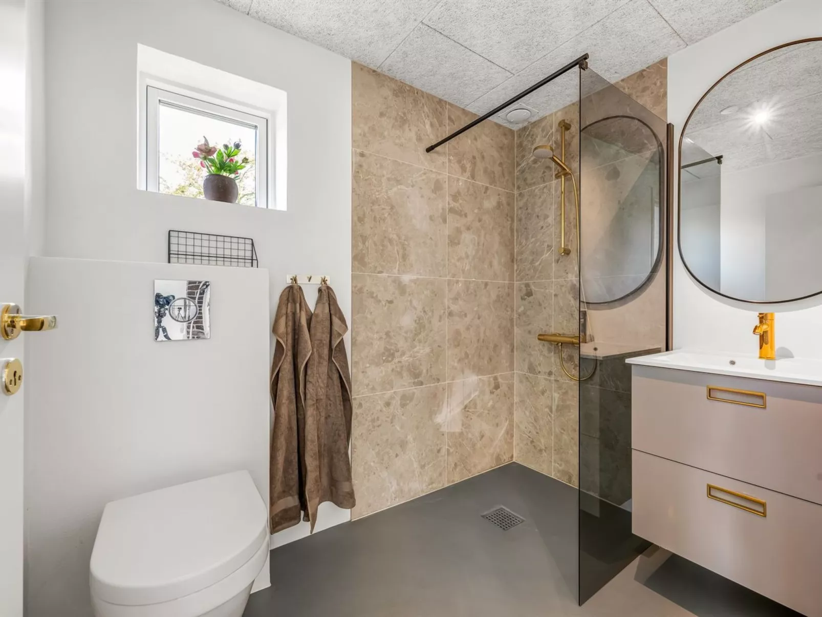 "Gunny" - 500m to the fjord-Binnen