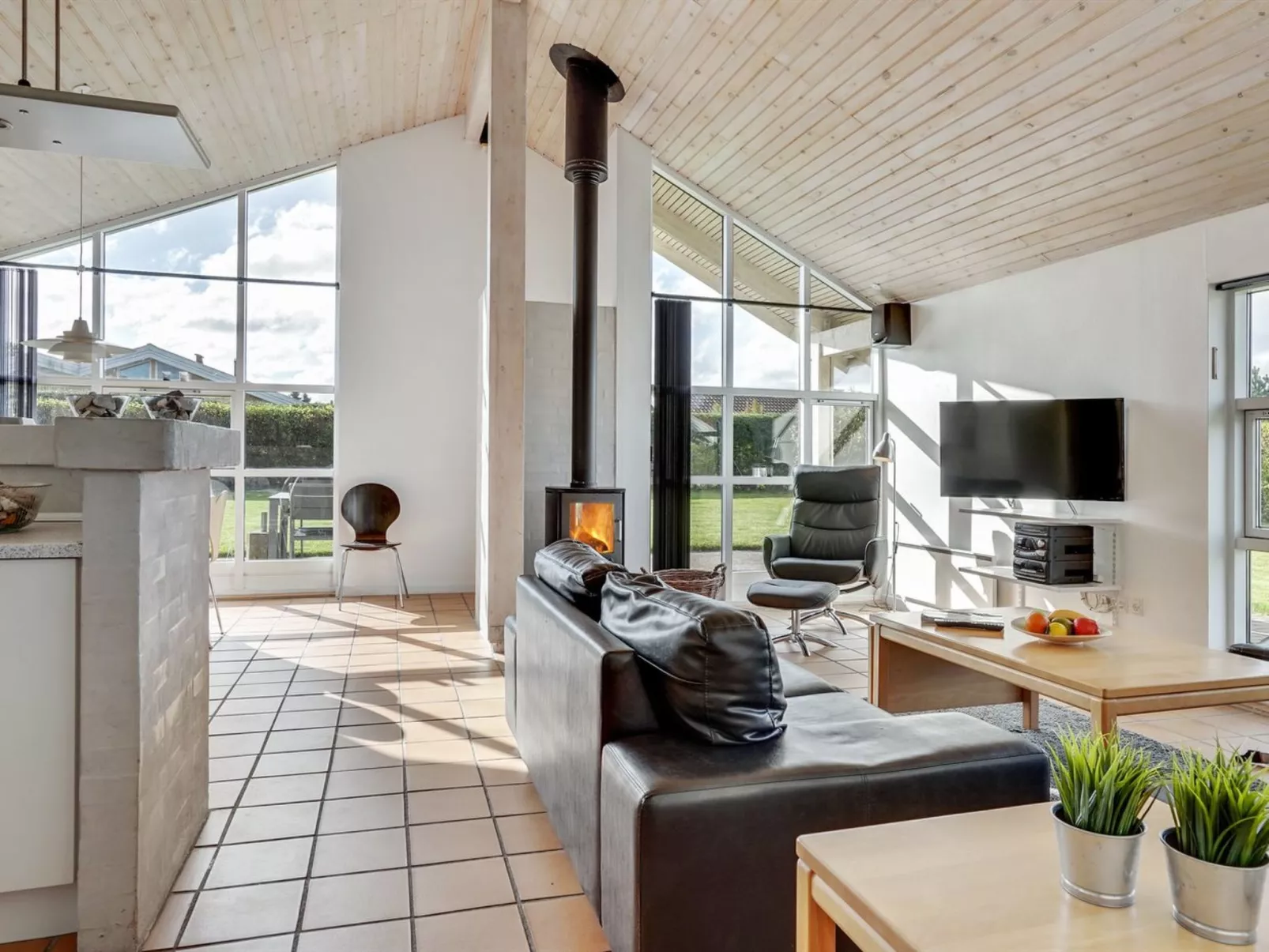 "Wreth" - 300m from the sea-Binnen