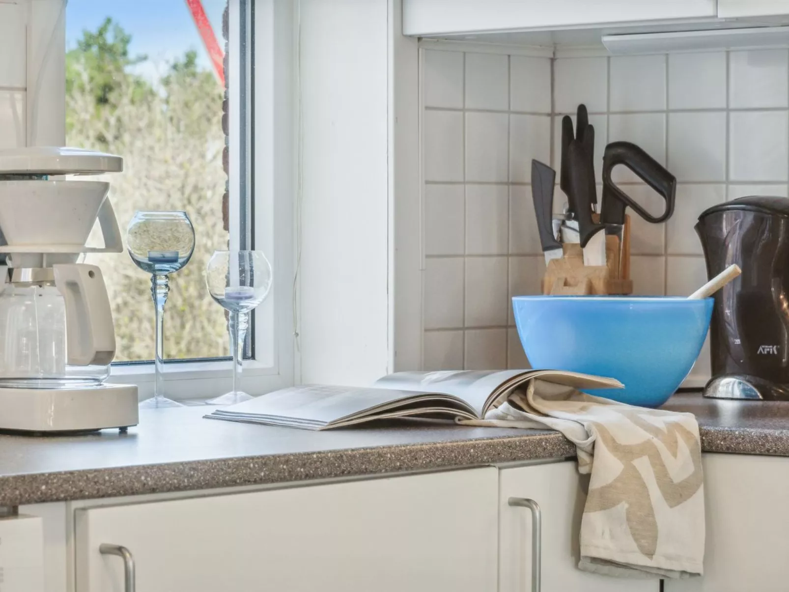 "Vappu" - 400m to the fjord-Binnen