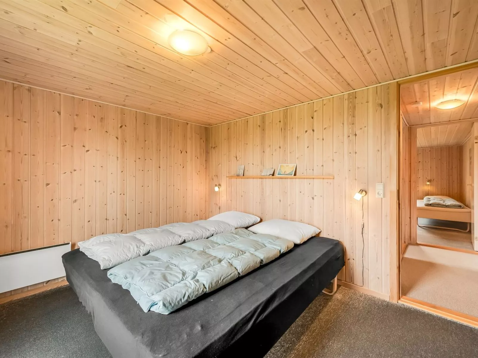 "Scarlet" - 400m to the fjord-Binnen