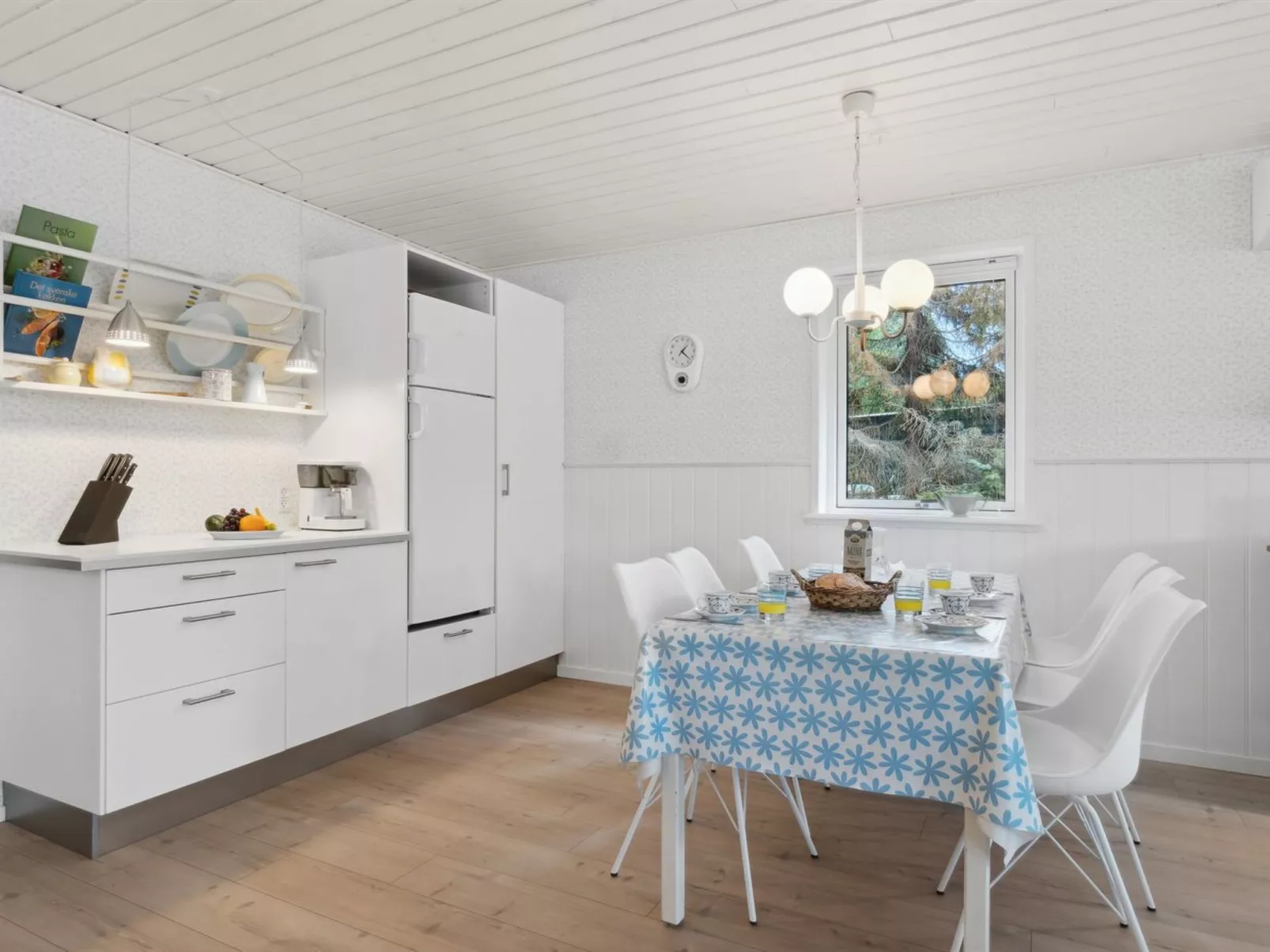 "Asla" - 400m from the sea-Binnen