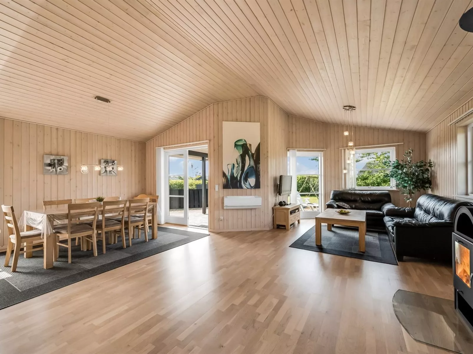 "Saara" - 700m to the fjord-Binnen